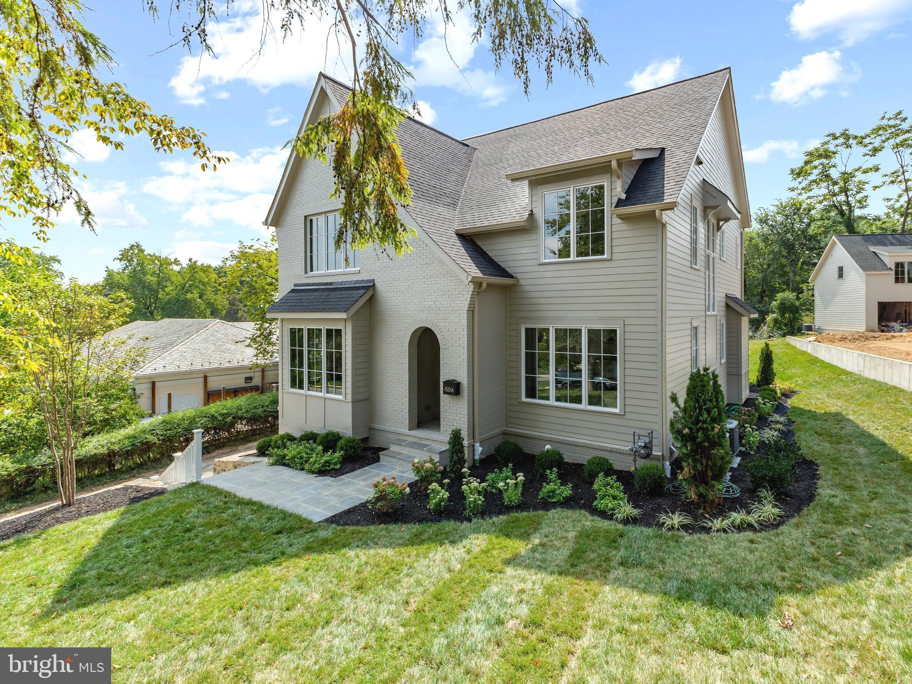 BEVERLY HILLS - Residential
