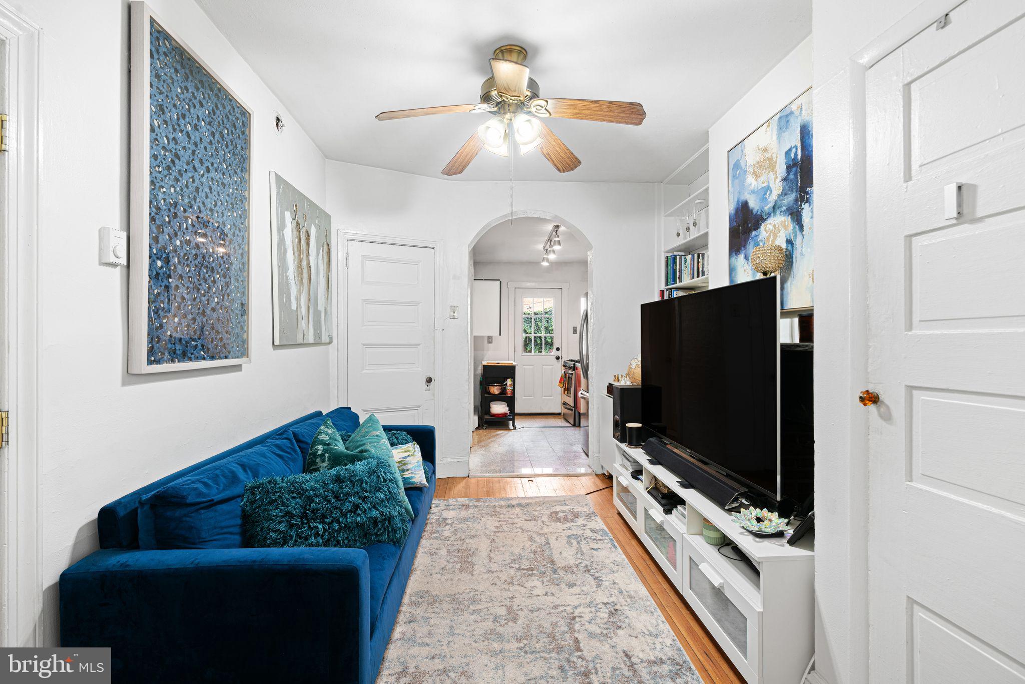 CENTER CITY - Residential Income