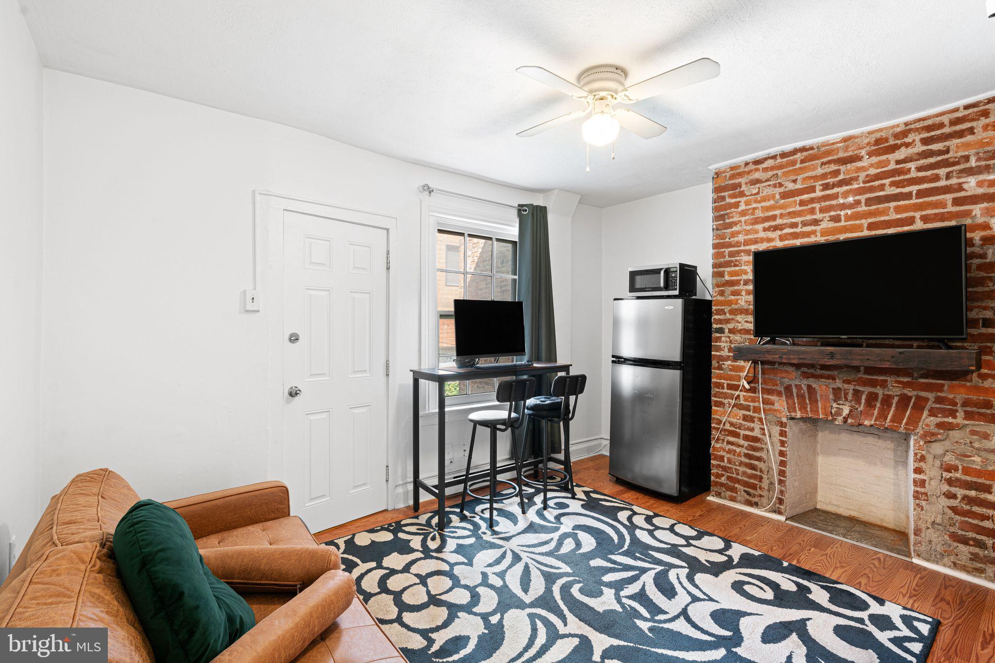 CENTER CITY - Residential Income