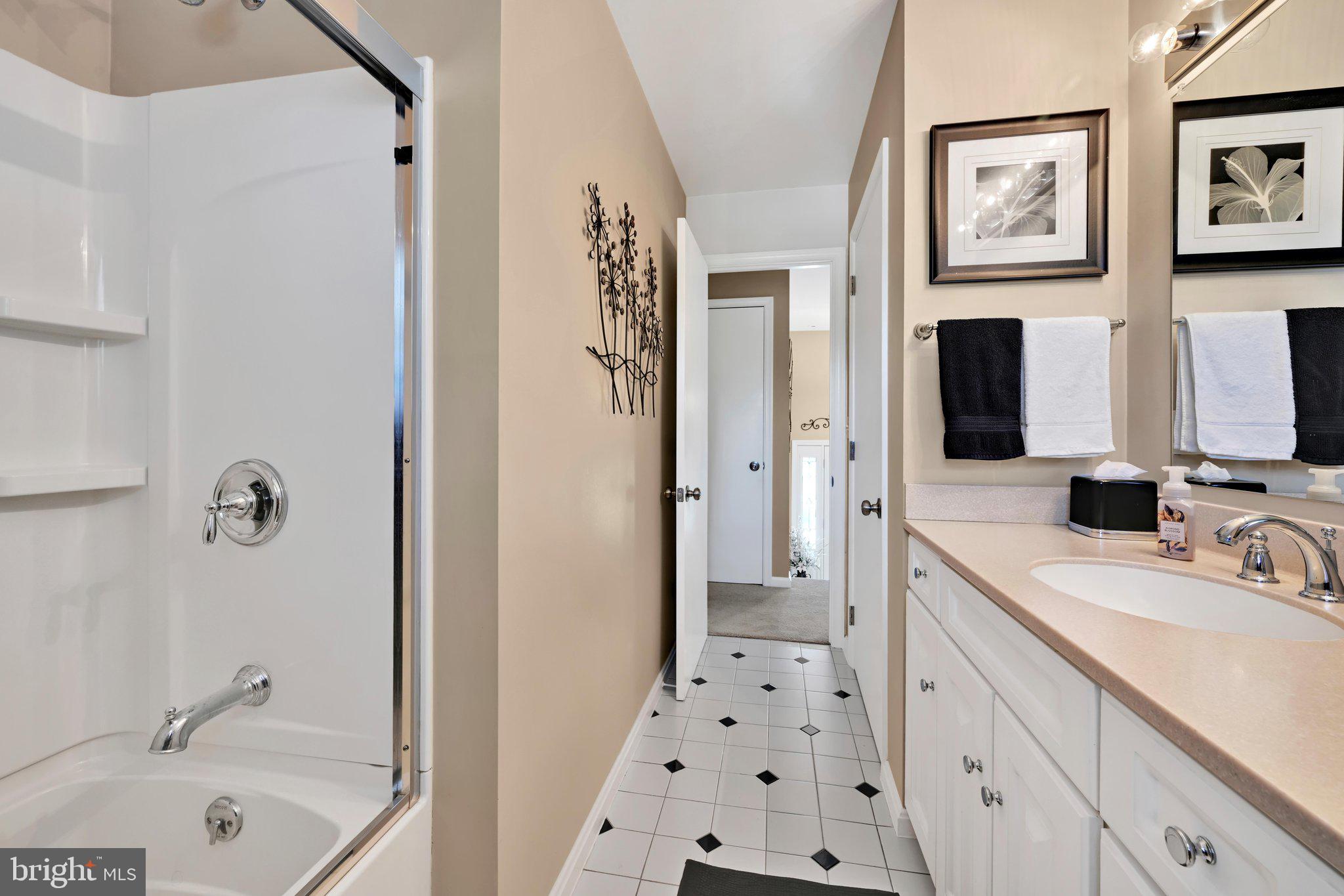 LINCOLN HEIGHTS - Residential