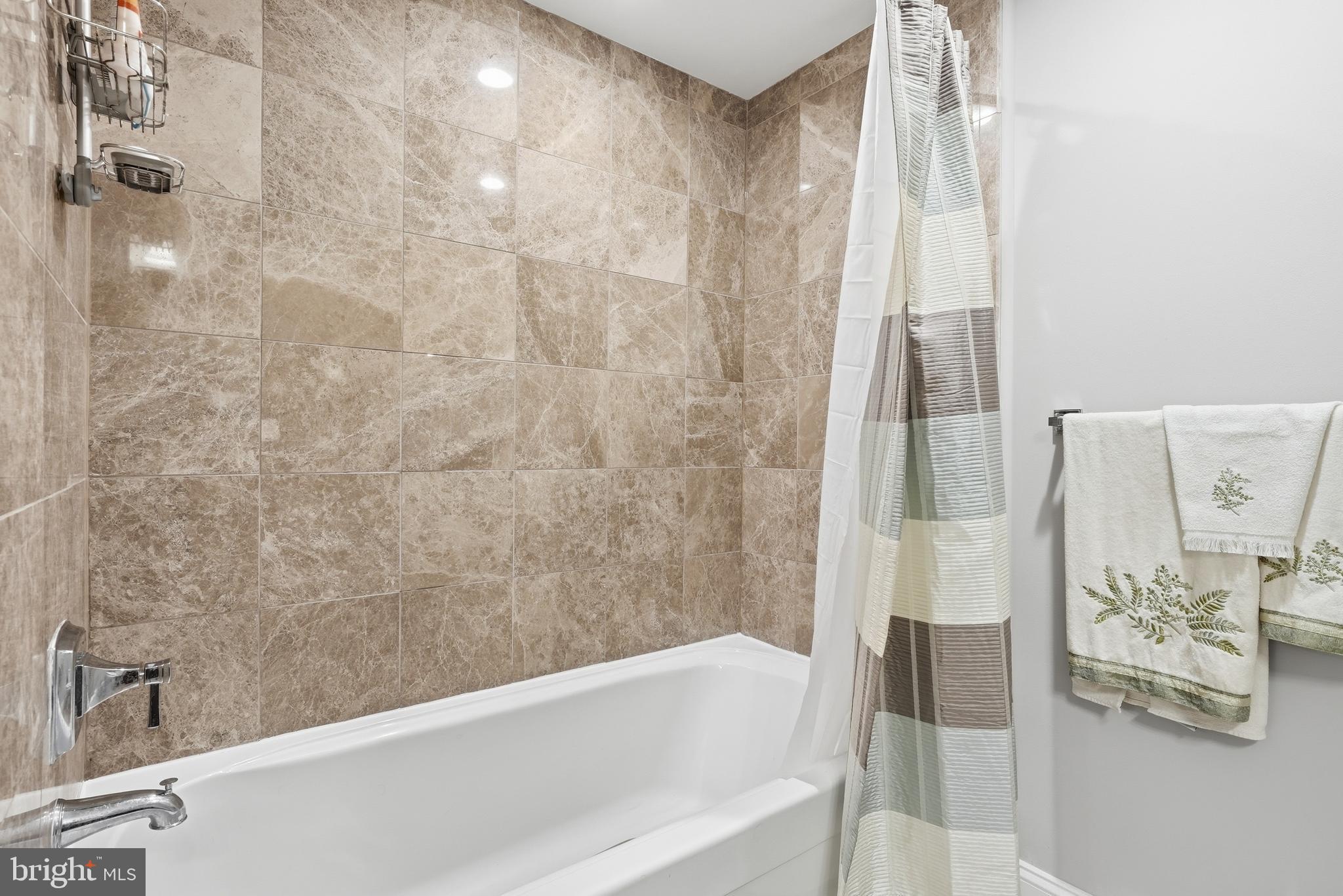 ISABELLA AT MONTICELLO MEWS - Residential