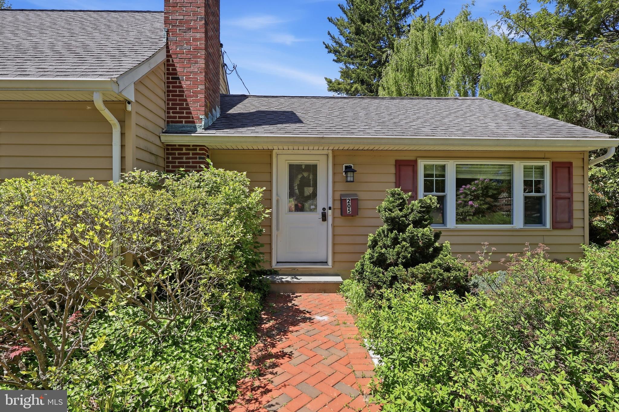ROSLYN - Residential