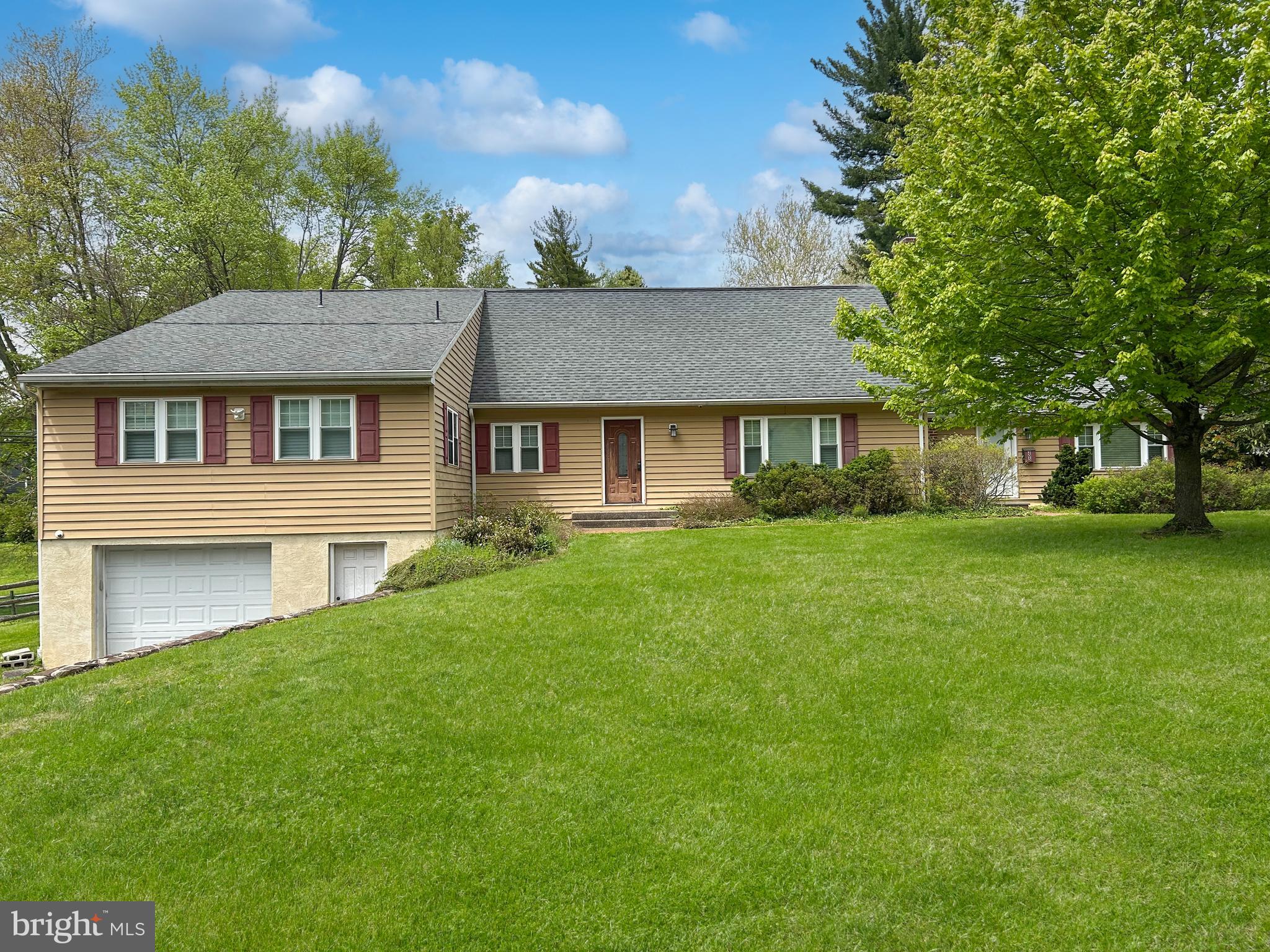 ROSLYN - Residential