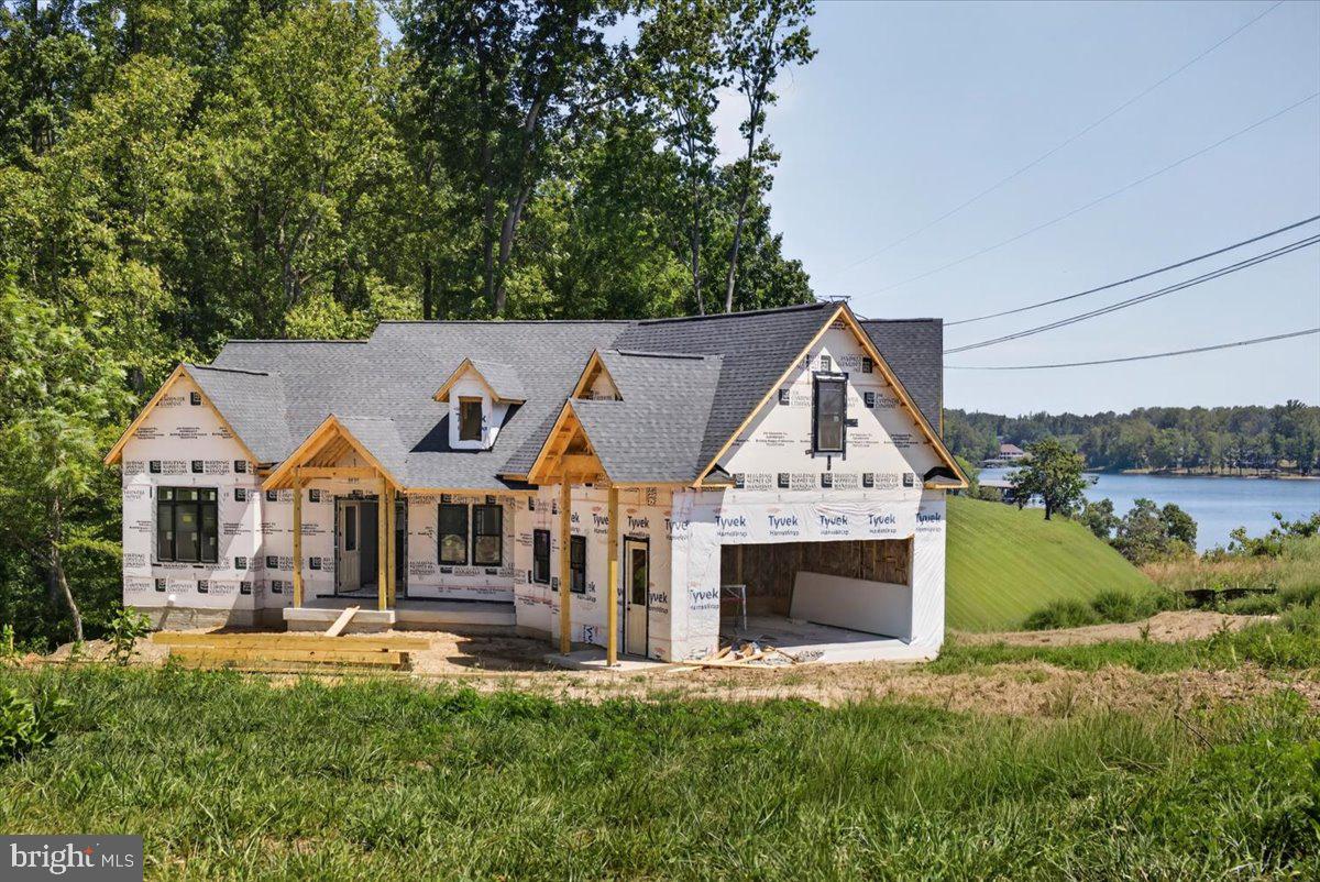 ROCK ISLAND LANDING - Residential