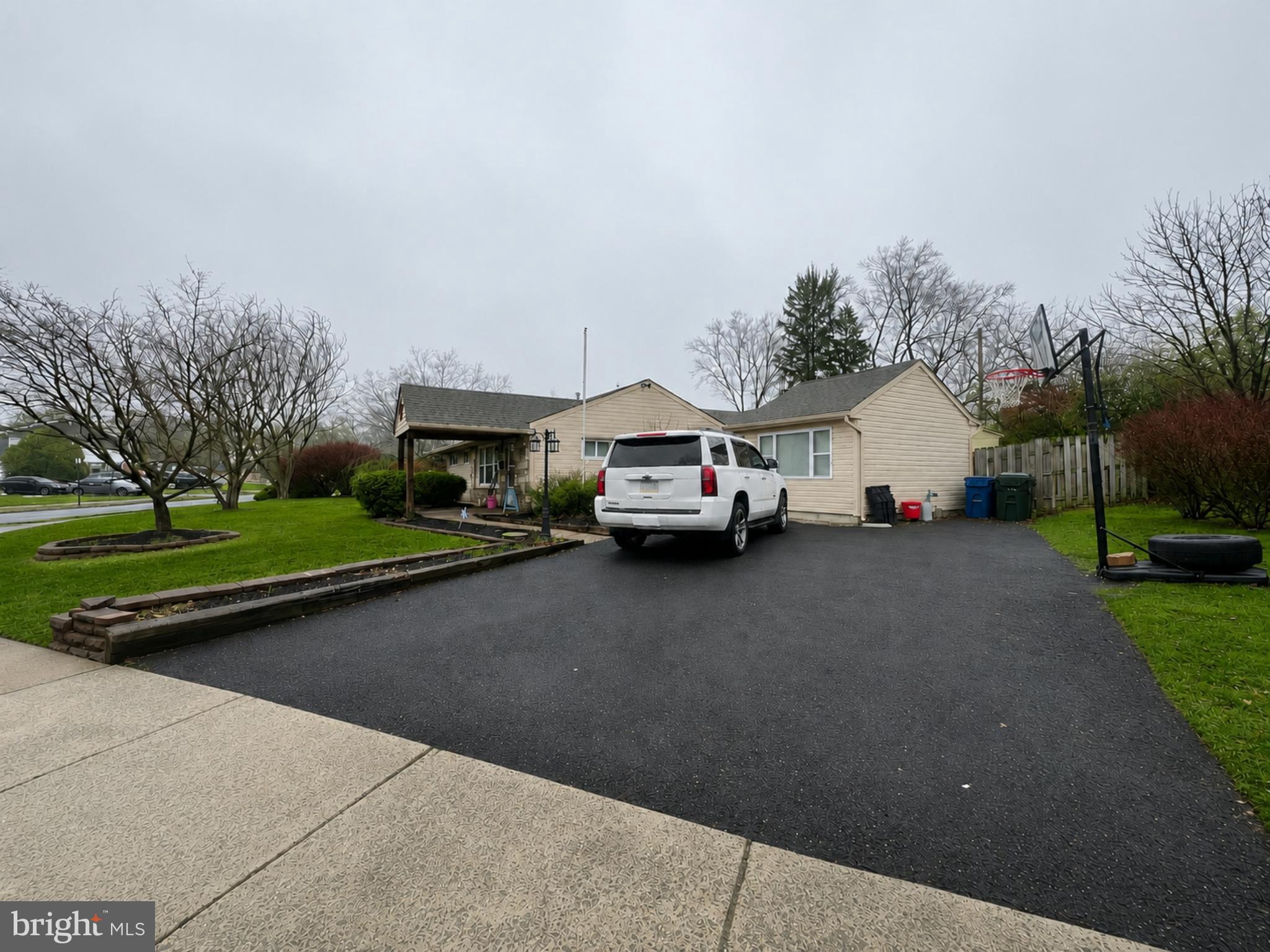 ROSLYN - Residential