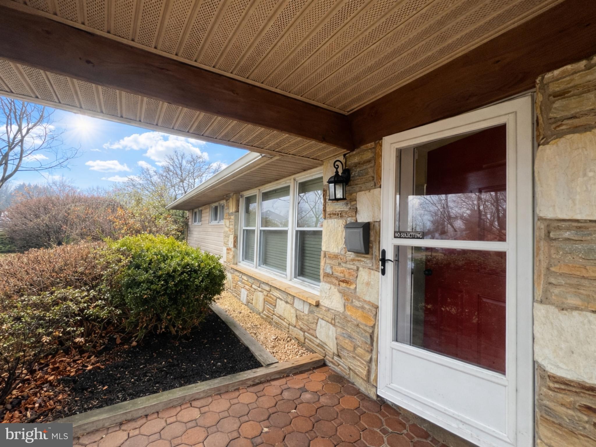 ROSLYN - Residential