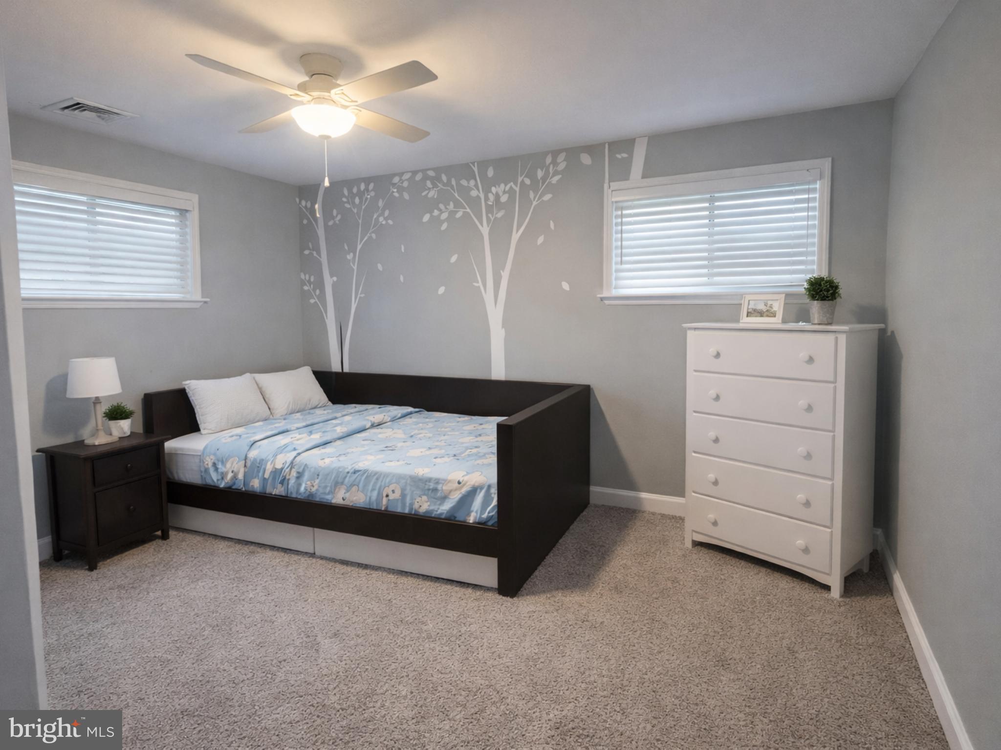 ROSLYN - Residential