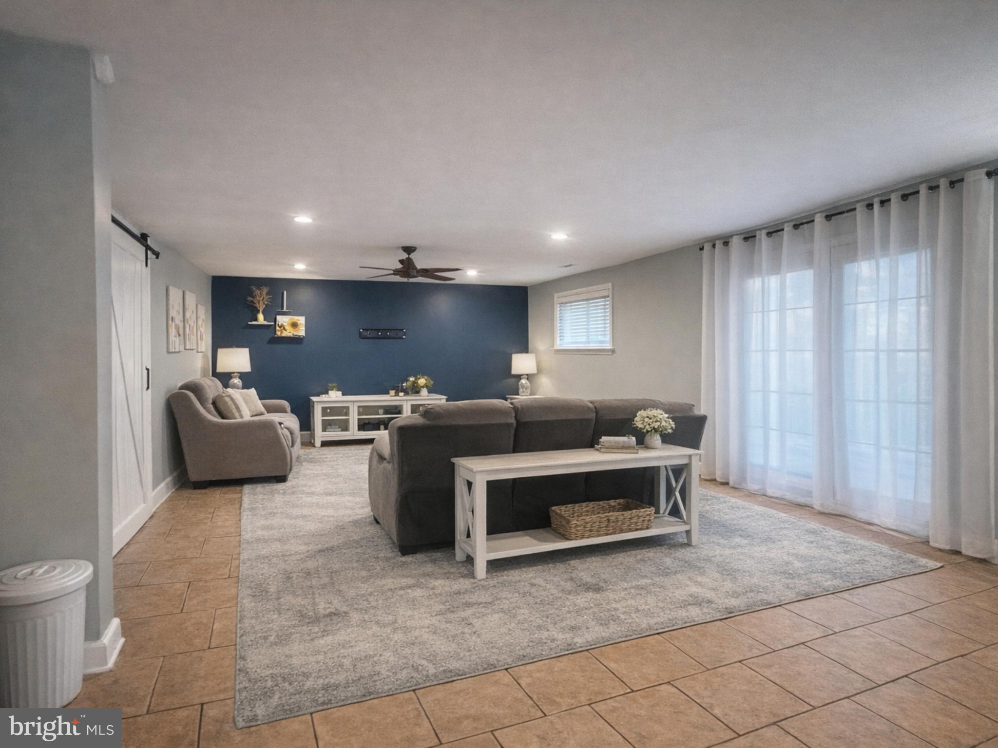 ROSLYN - Residential