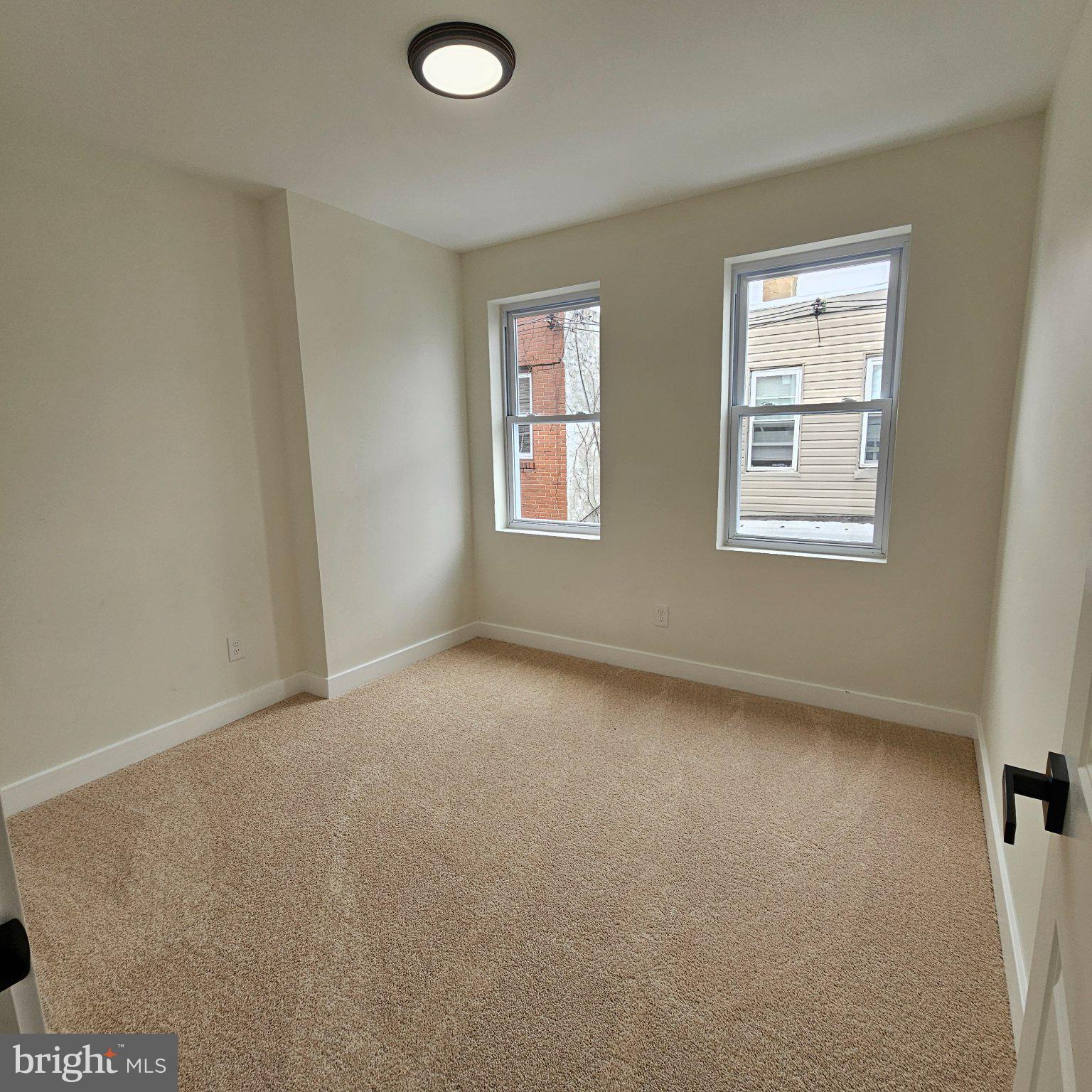 LOGAN - Residential