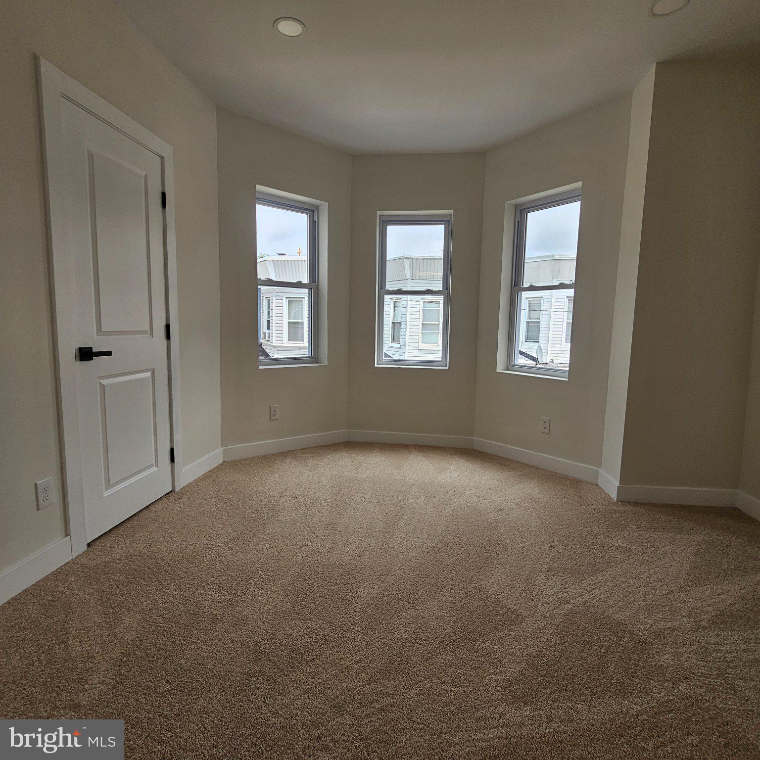 LOGAN - Residential