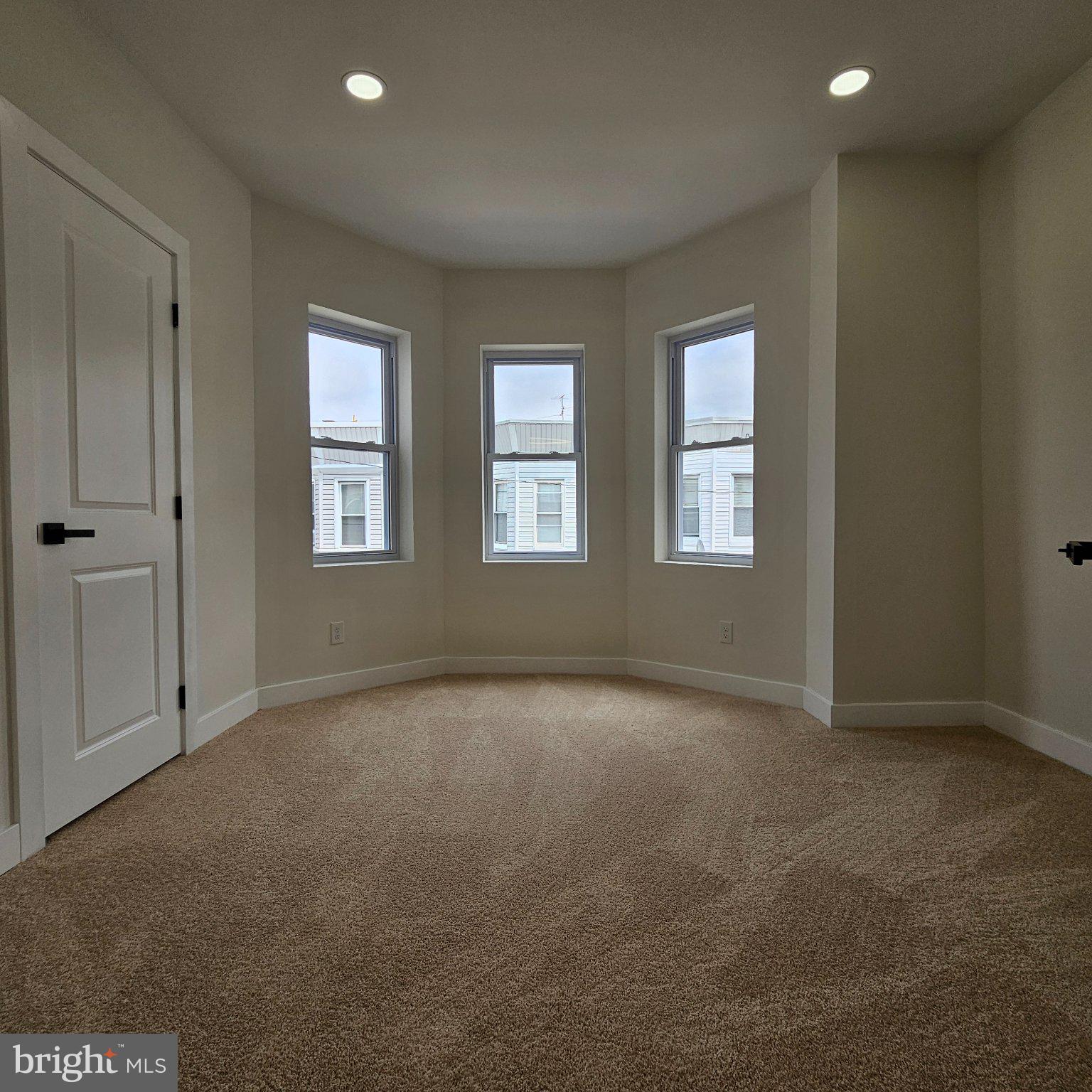 LOGAN - Residential