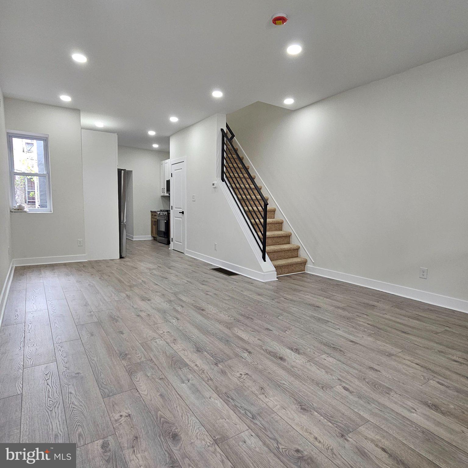 LOGAN - Residential