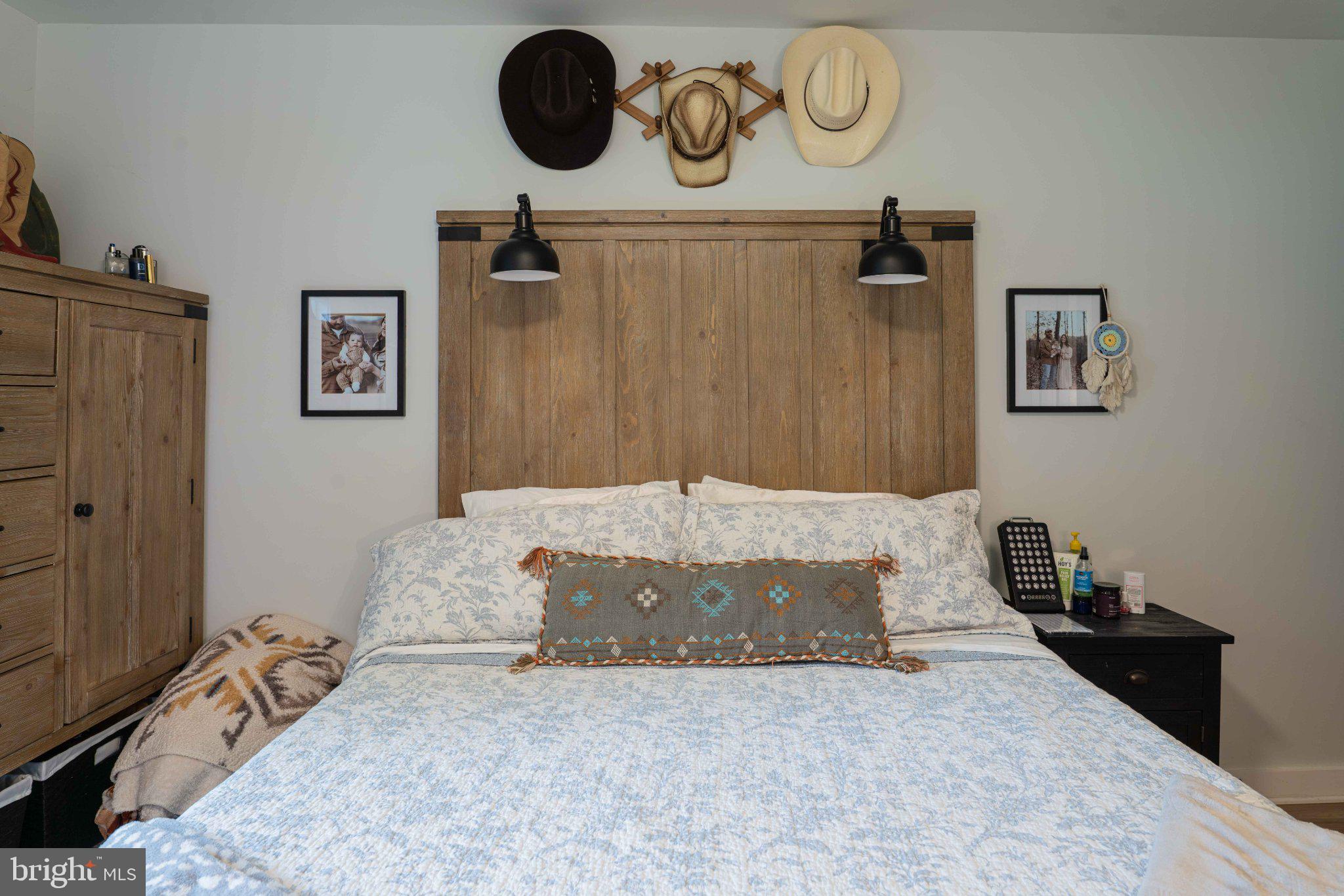 MRS H L STINNETT - Residential