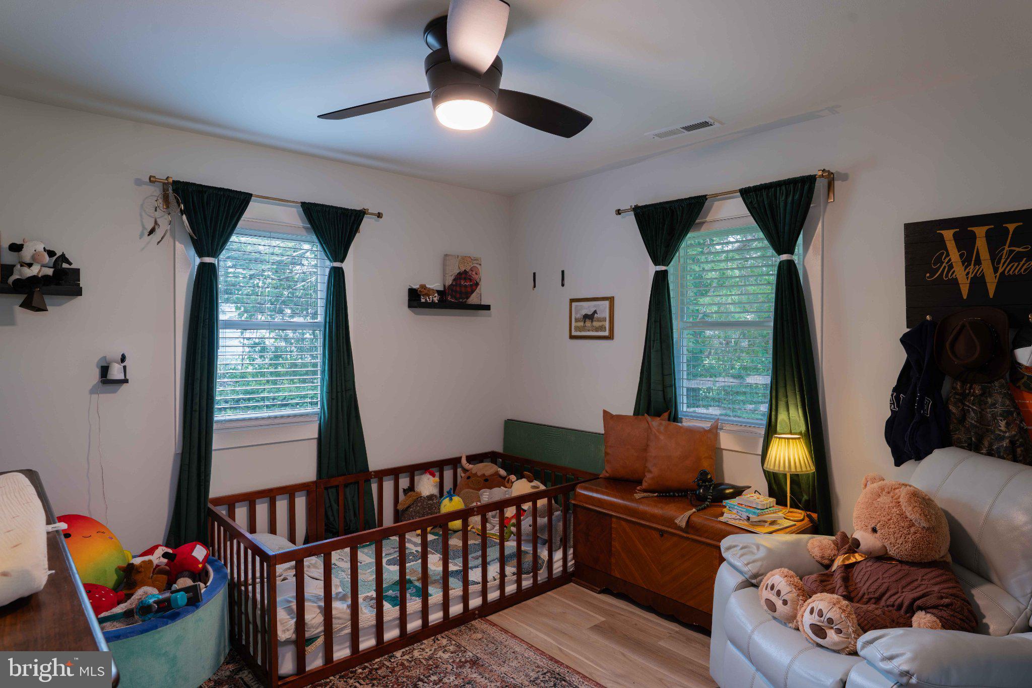 MRS H L STINNETT - Residential