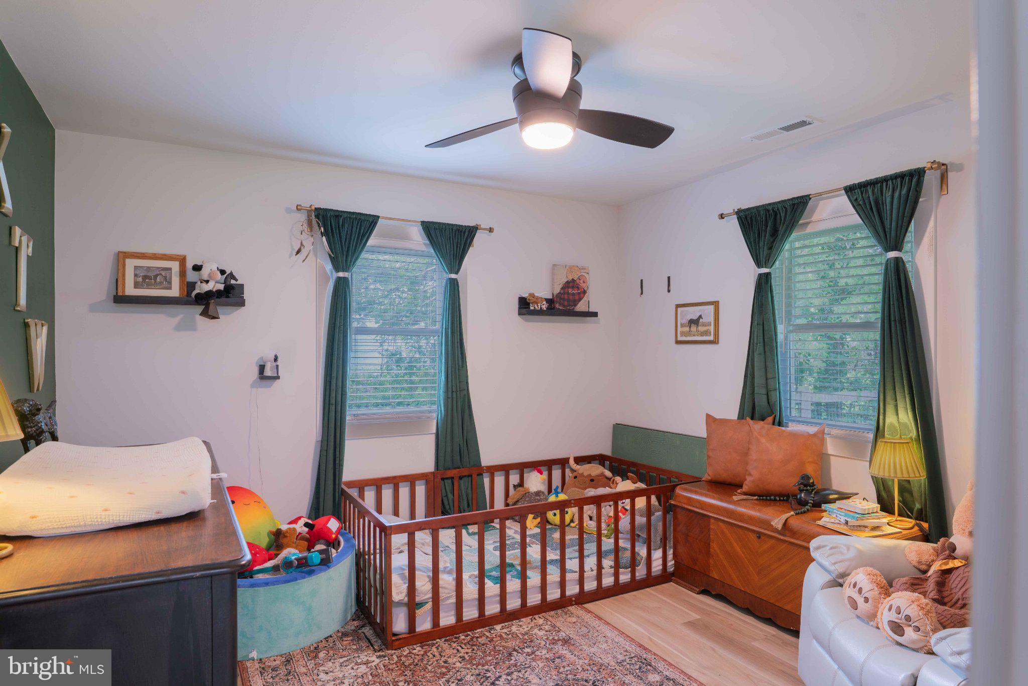 MRS H L STINNETT - Residential
