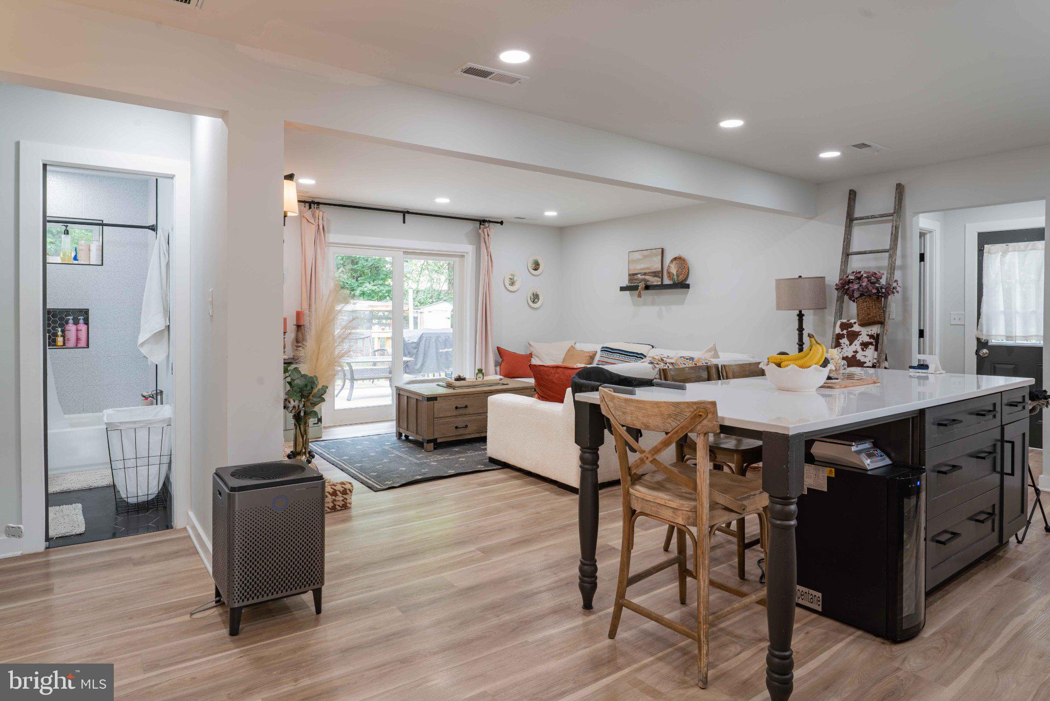 MRS H L STINNETT - Residential