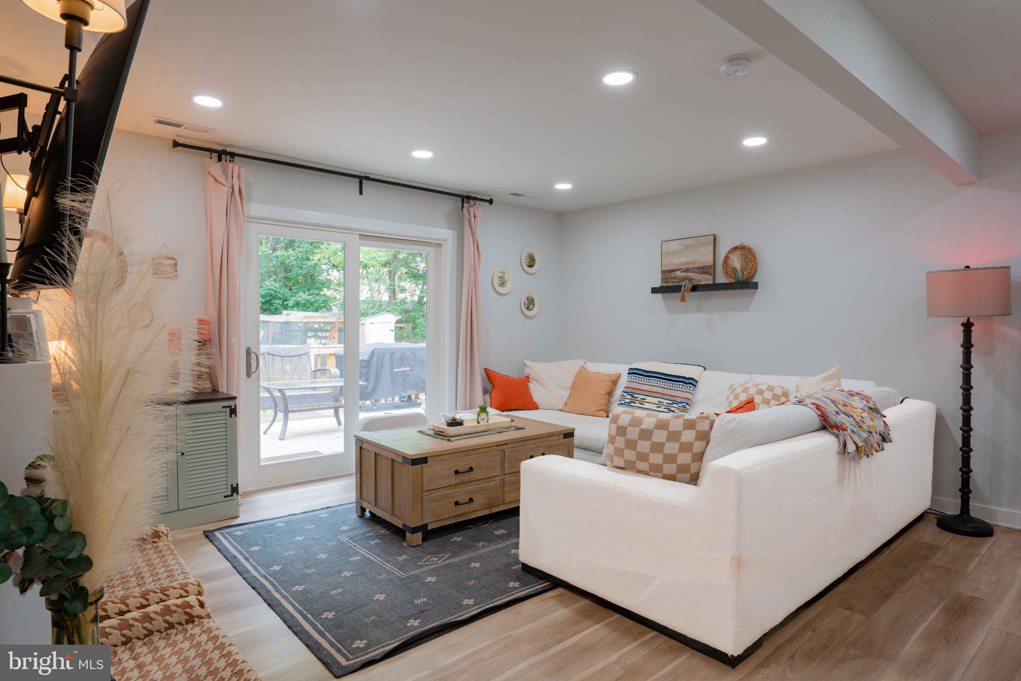 MRS H L STINNETT - Residential