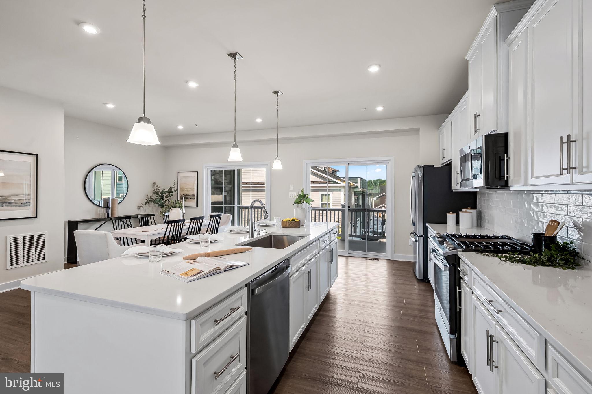 GREENLEIGH AT CROSSROADS - Residential