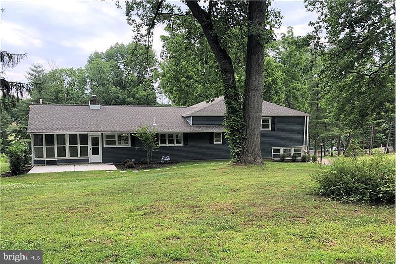 HUNTINGDON VALLEY - Residential