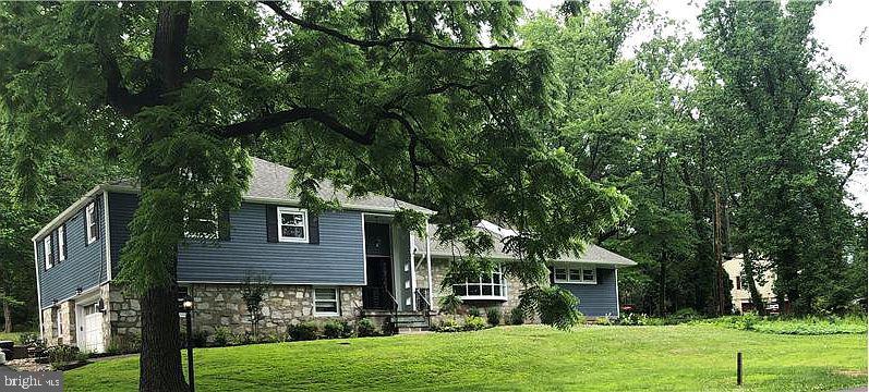 HUNTINGDON VALLEY - Residential