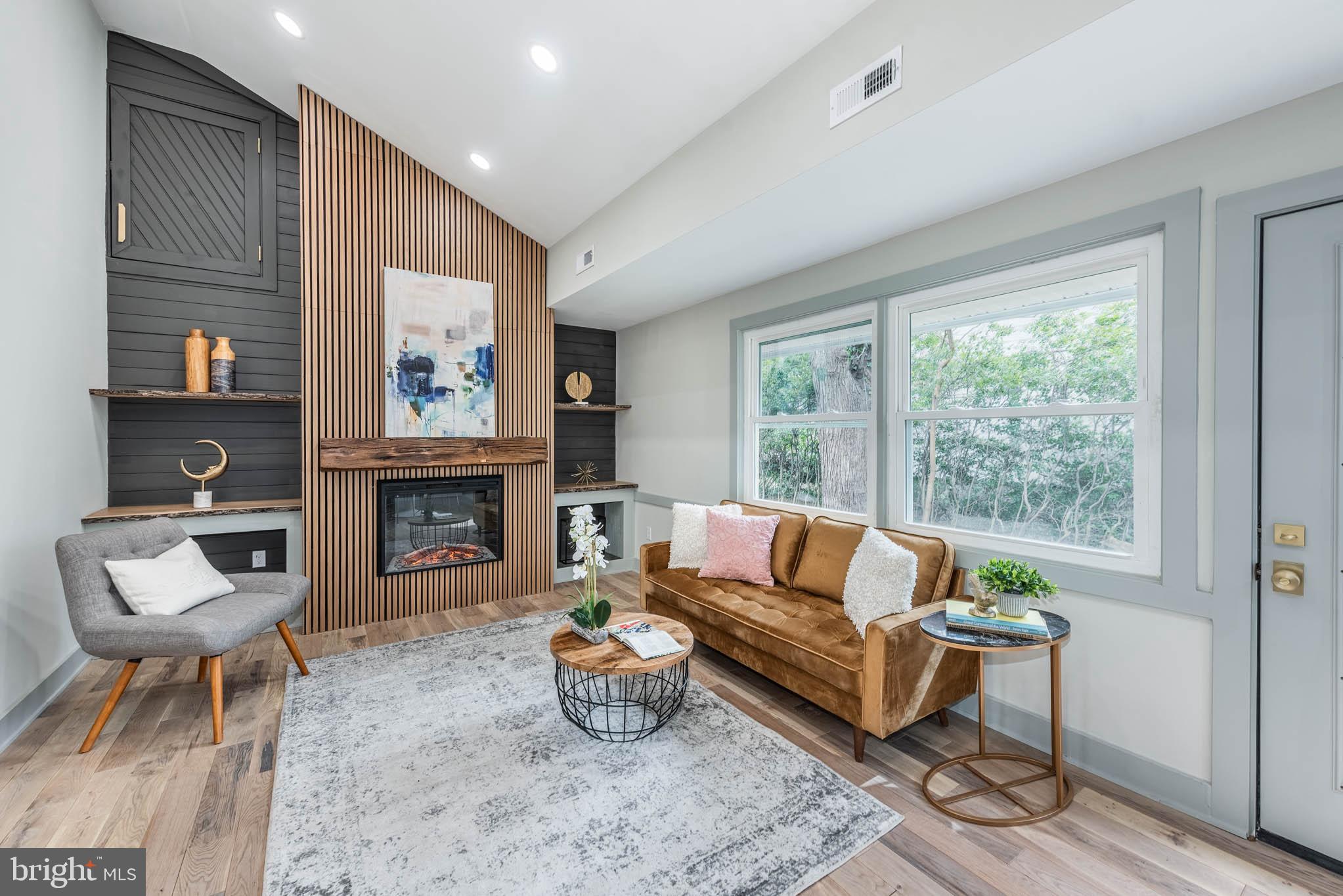KNOLLWOOD - Residential