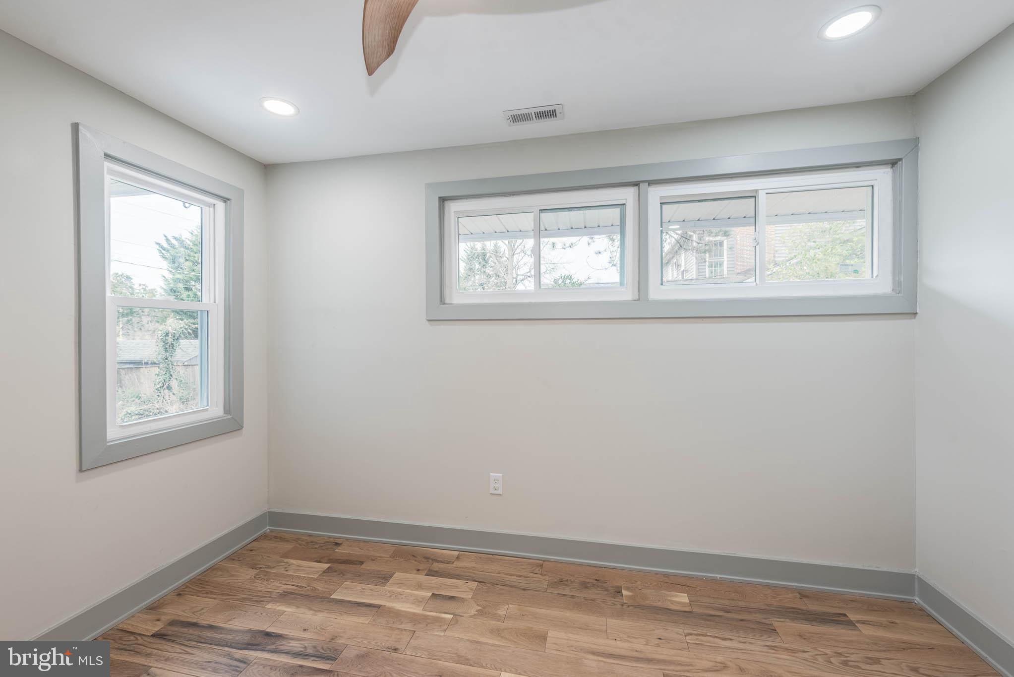KNOLLWOOD - Residential