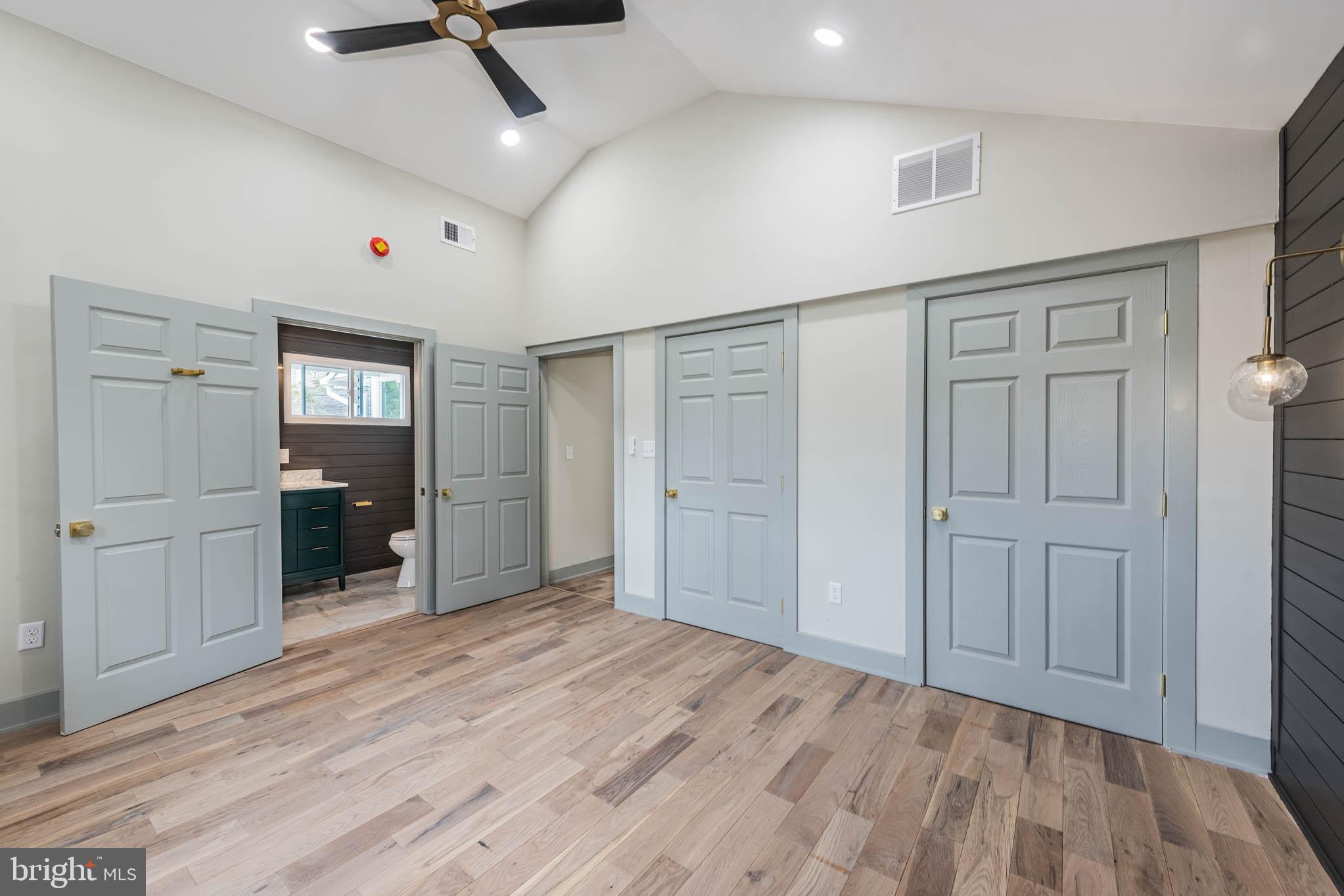 KNOLLWOOD - Residential