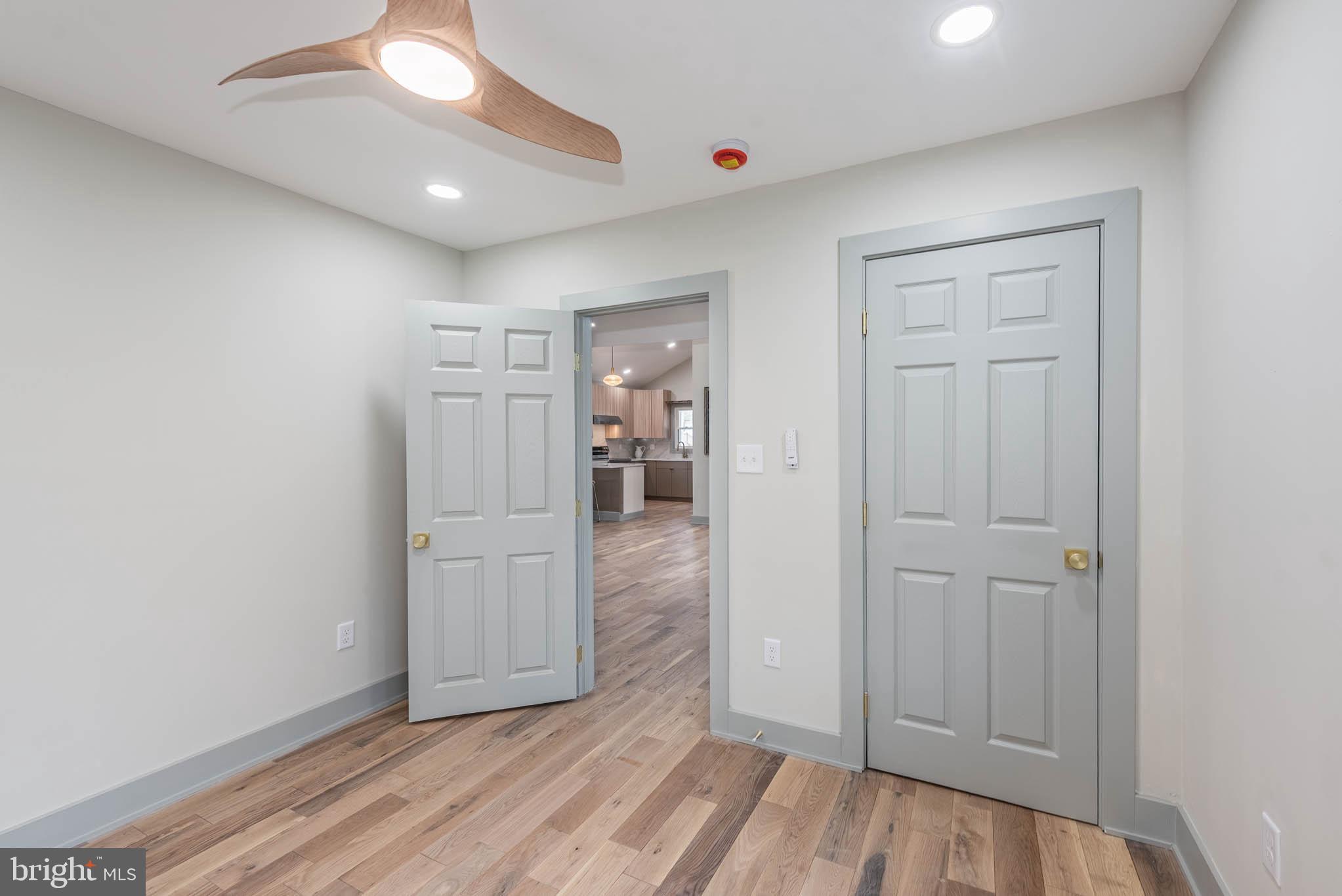 KNOLLWOOD - Residential
