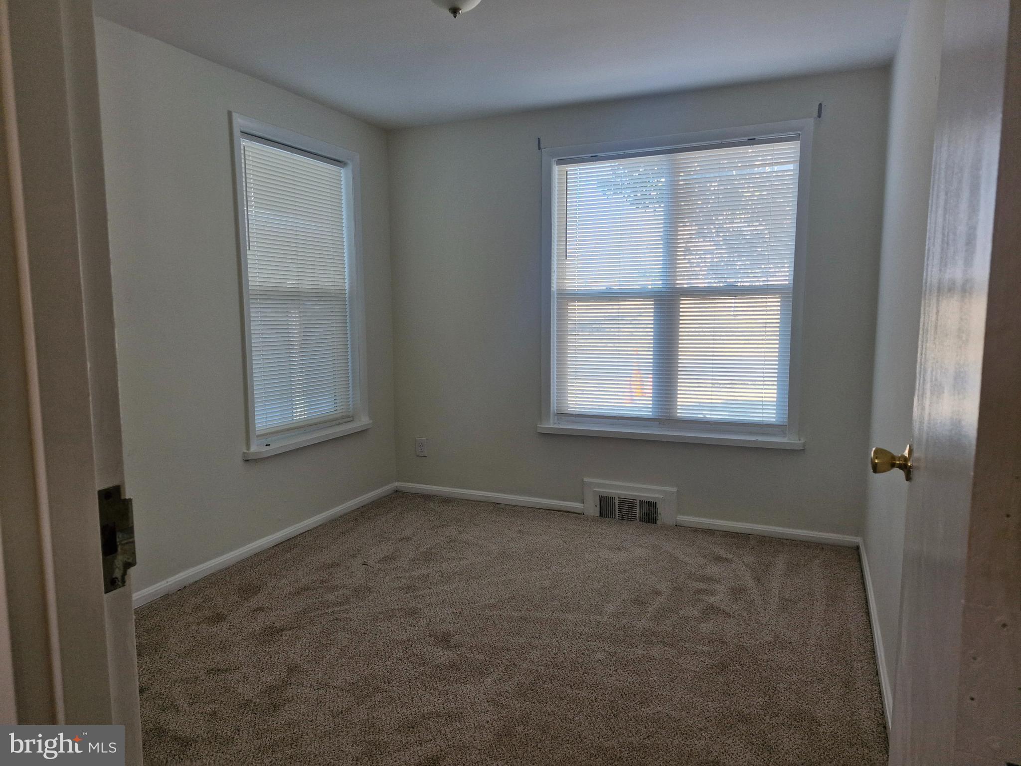 CHESTNUT HILL - Residential Lease