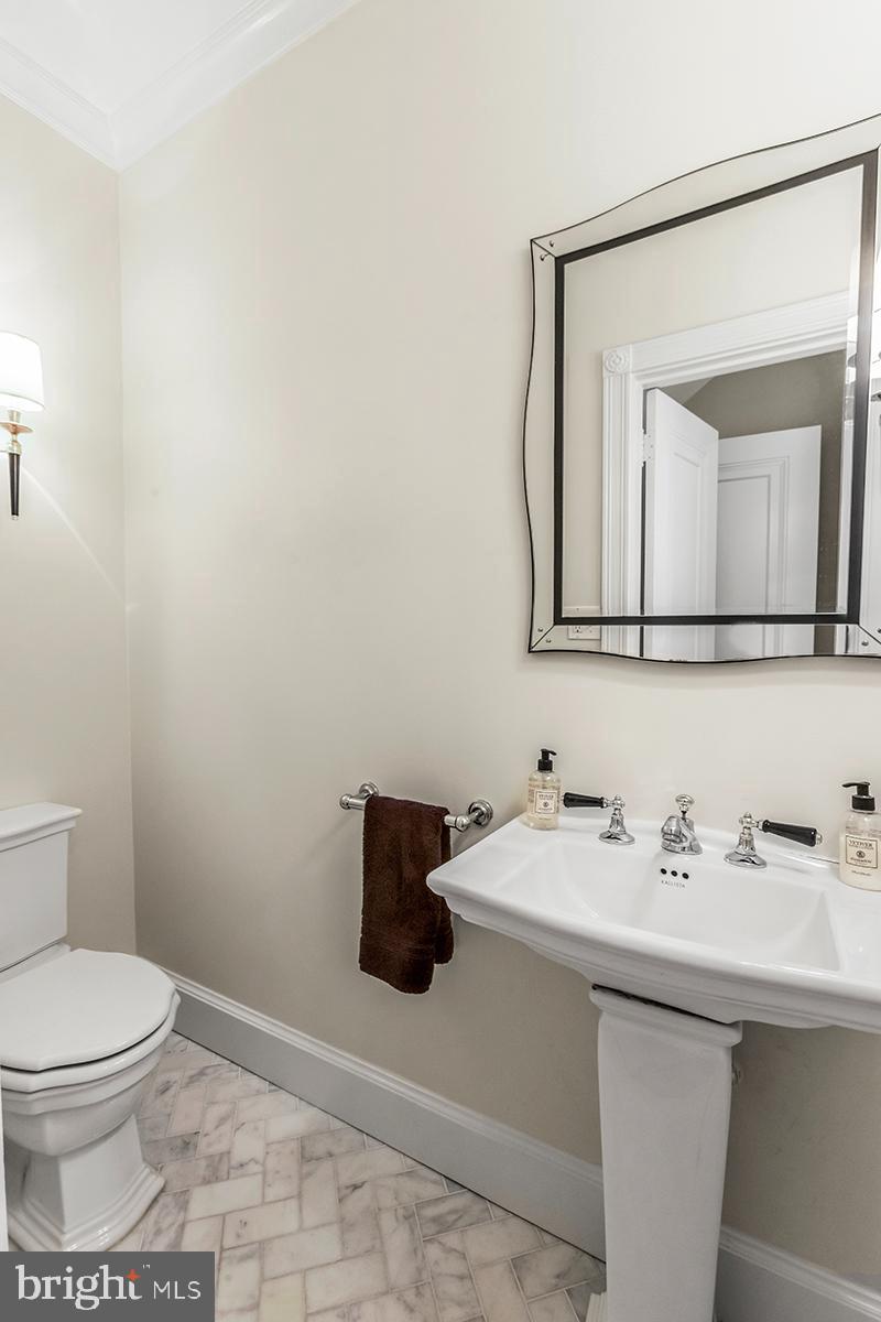 CHEVY CHASE - Residential