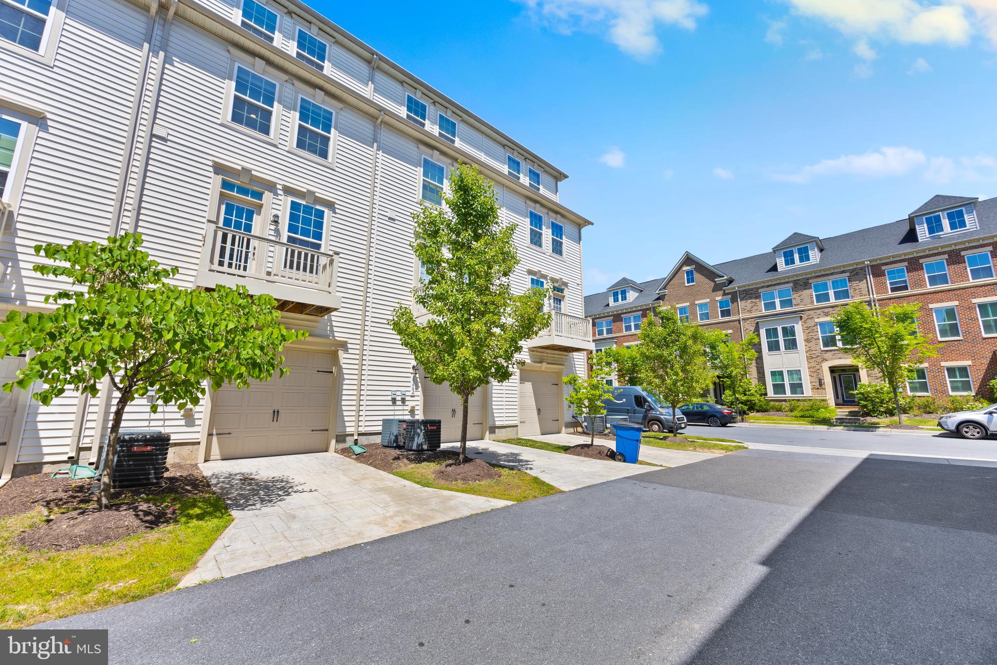 GREENBELT STATION - Residential