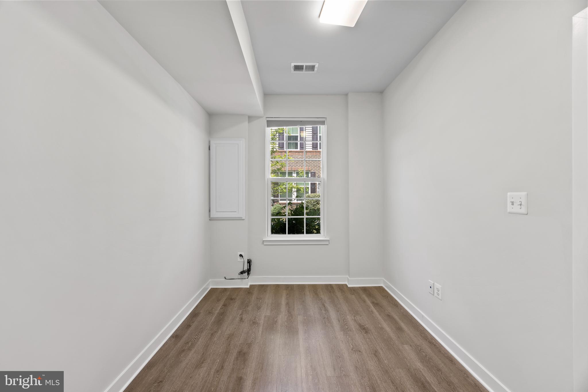 GREENBELT STATION - Residential