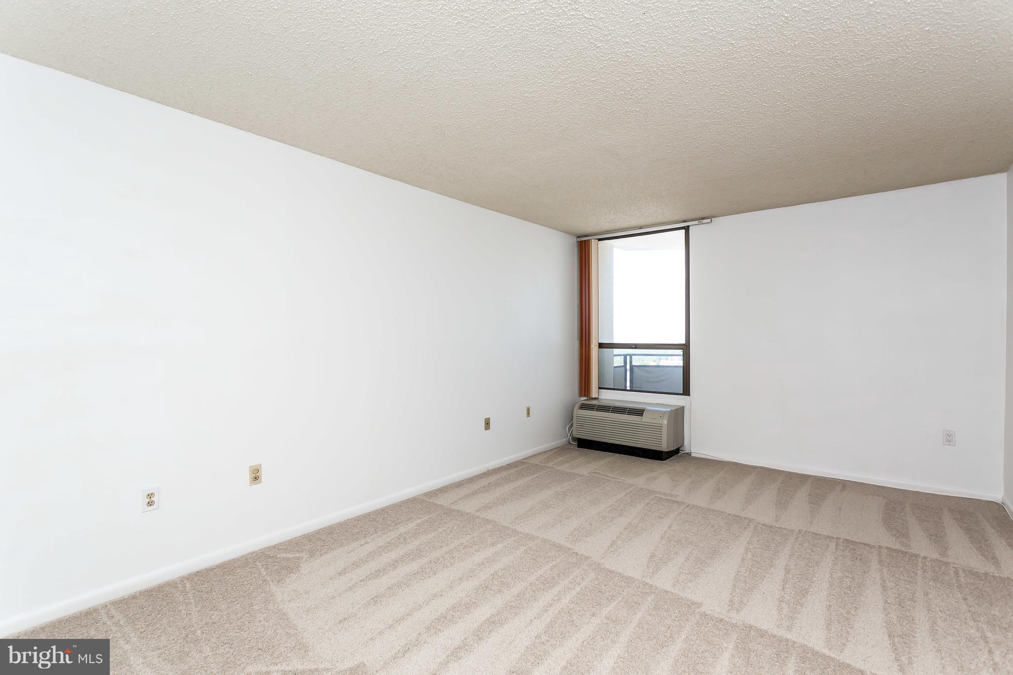 RIDGELY TOWSON CENTER - Residential
