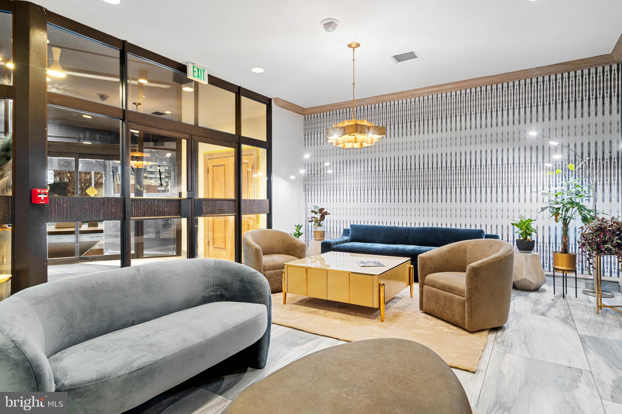 RIDGELY TOWSON CENTER - Residential