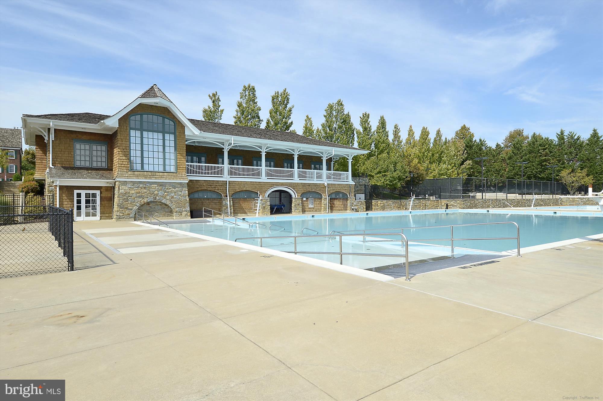 KENTLANDS - Residential