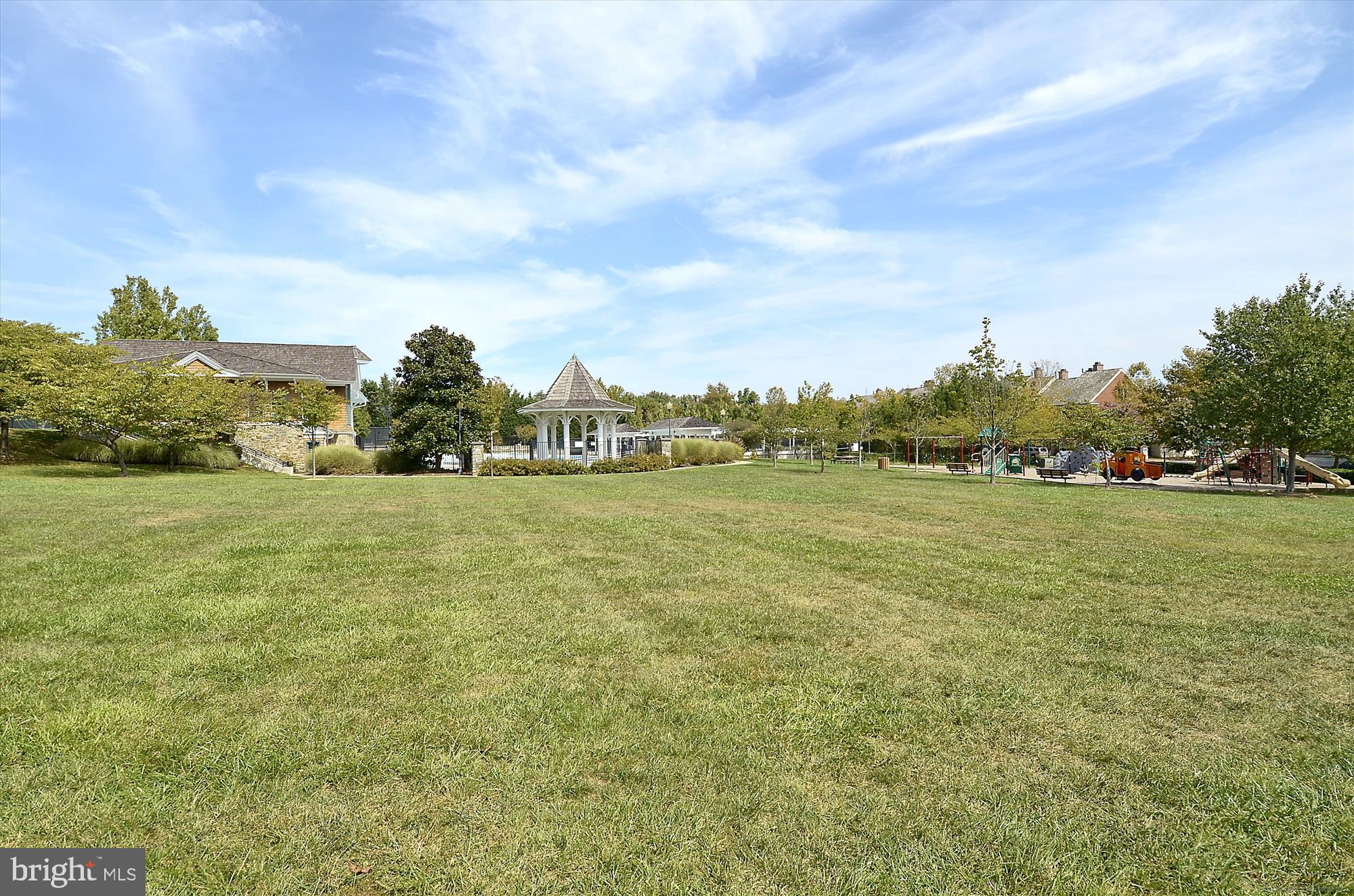 KENTLANDS - Residential