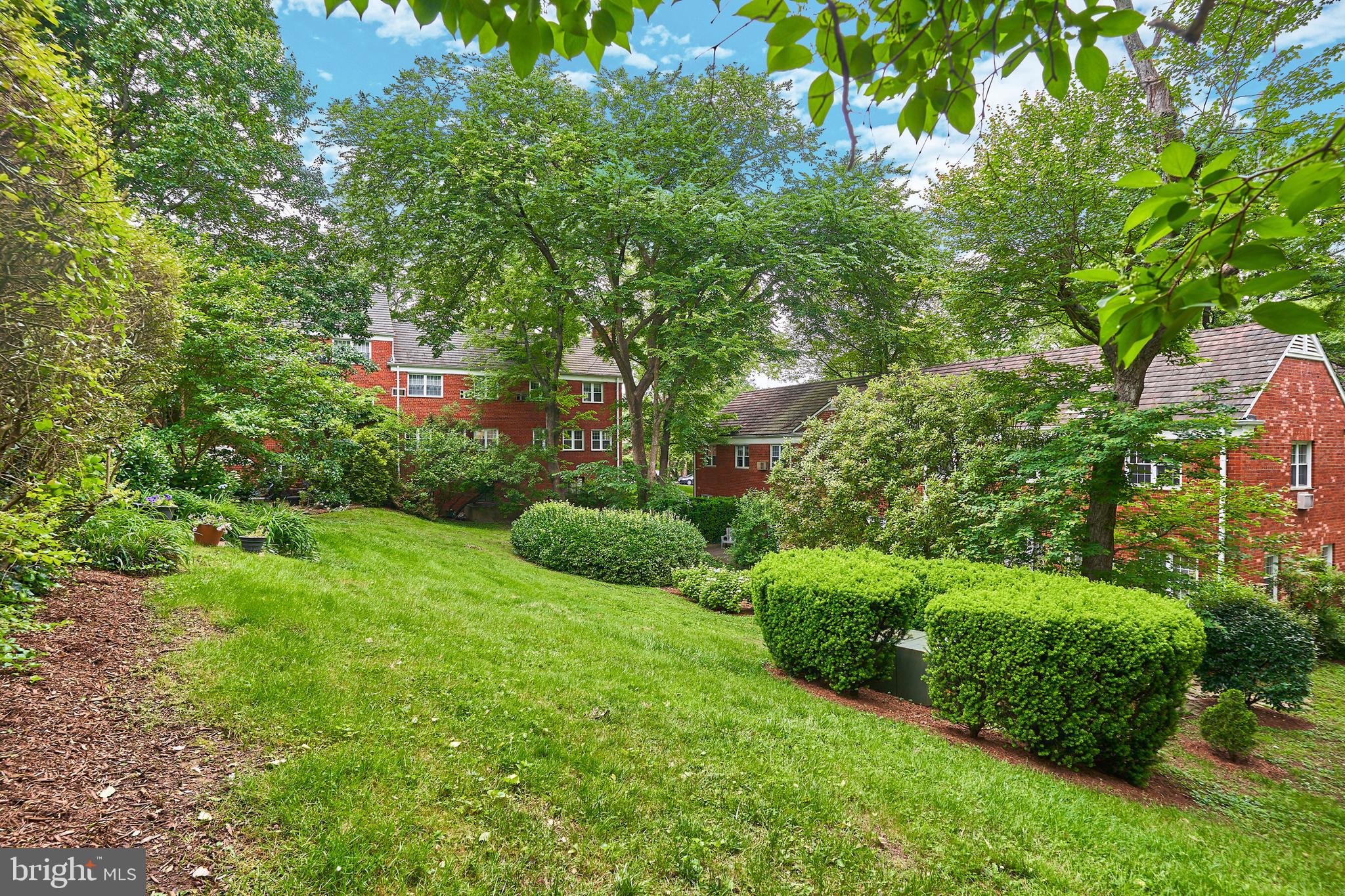 PARKFAIRFAX - Residential Lease