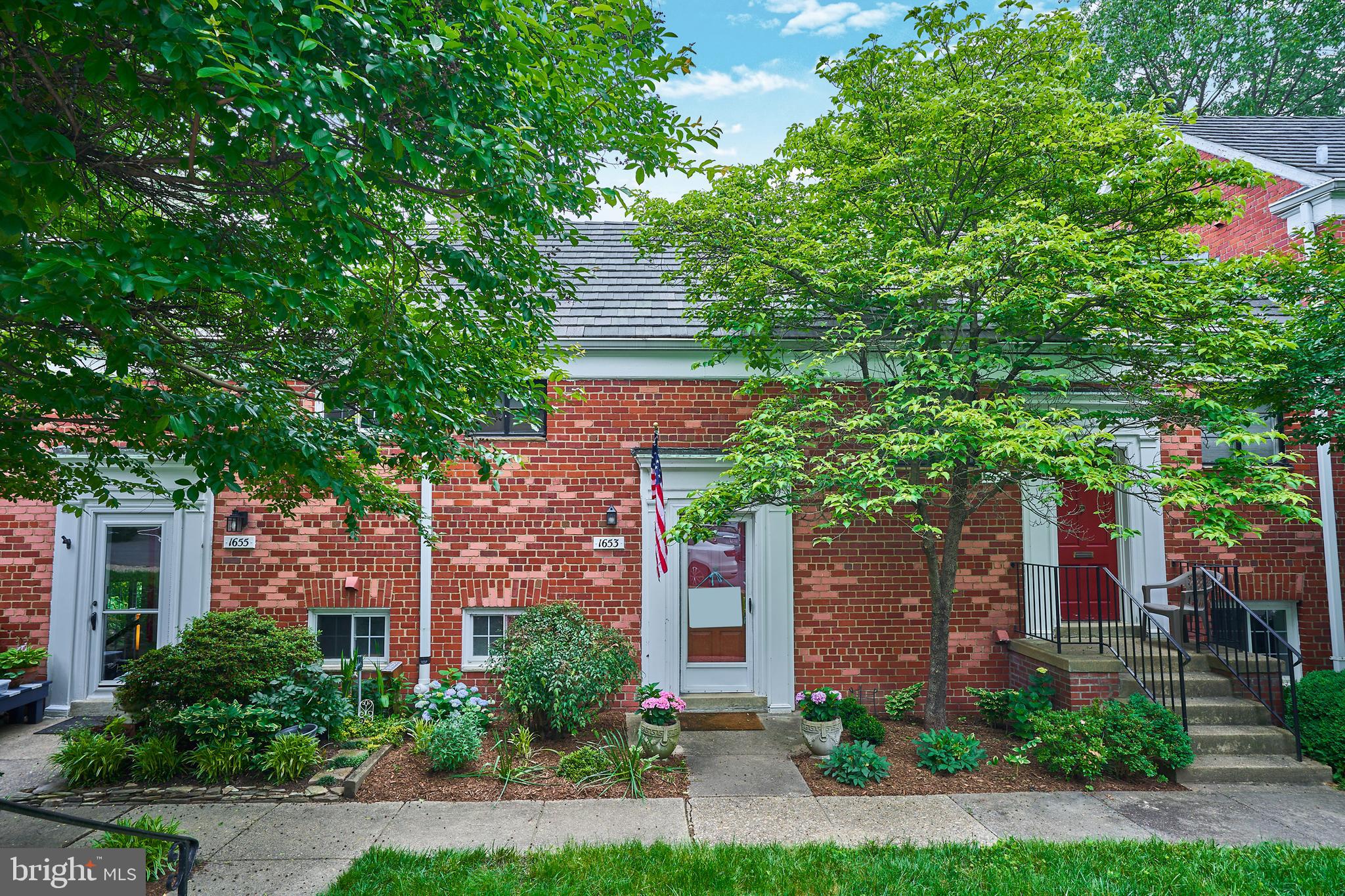 PARKFAIRFAX - Residential Lease
