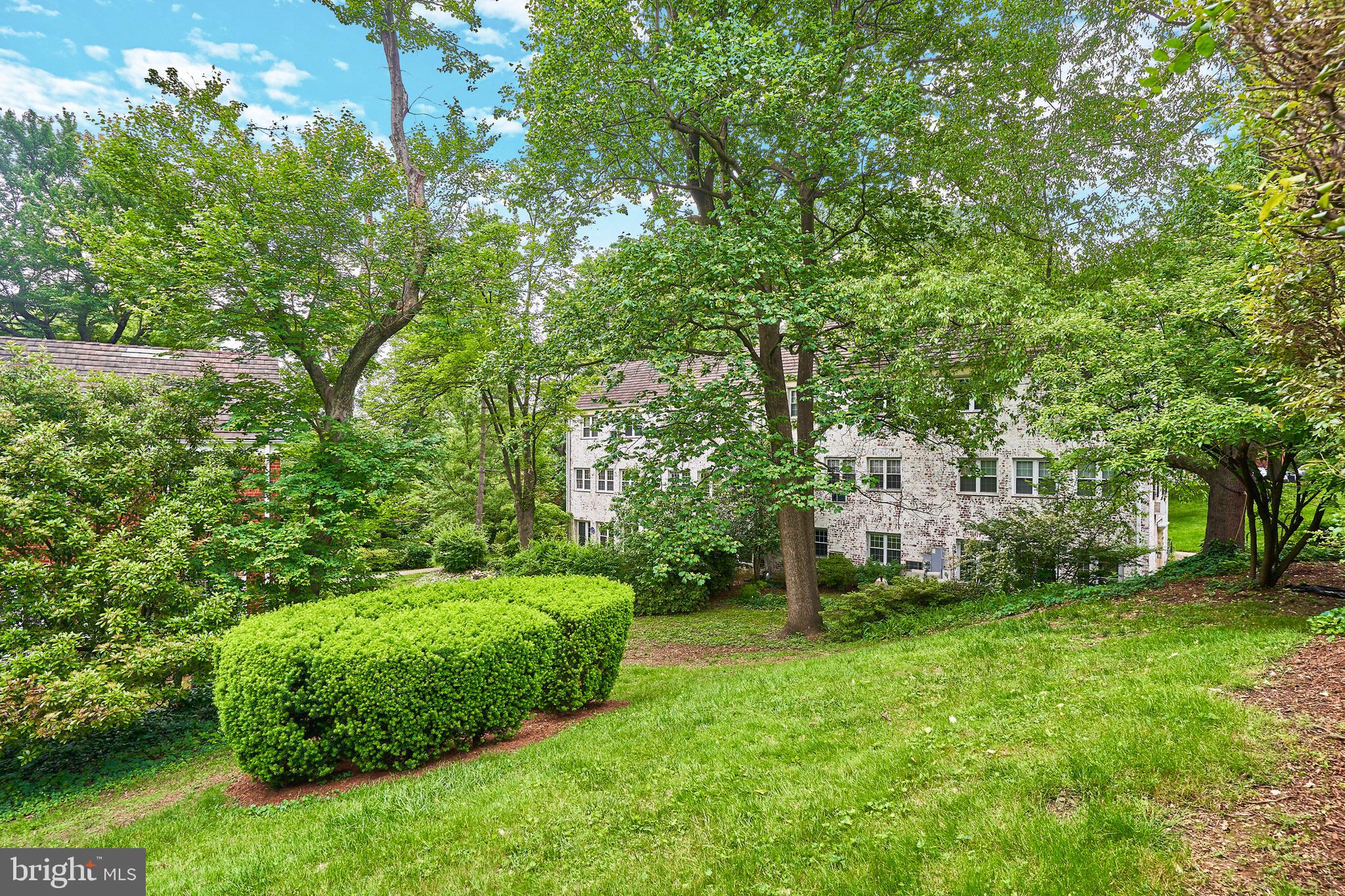 PARKFAIRFAX - Residential Lease