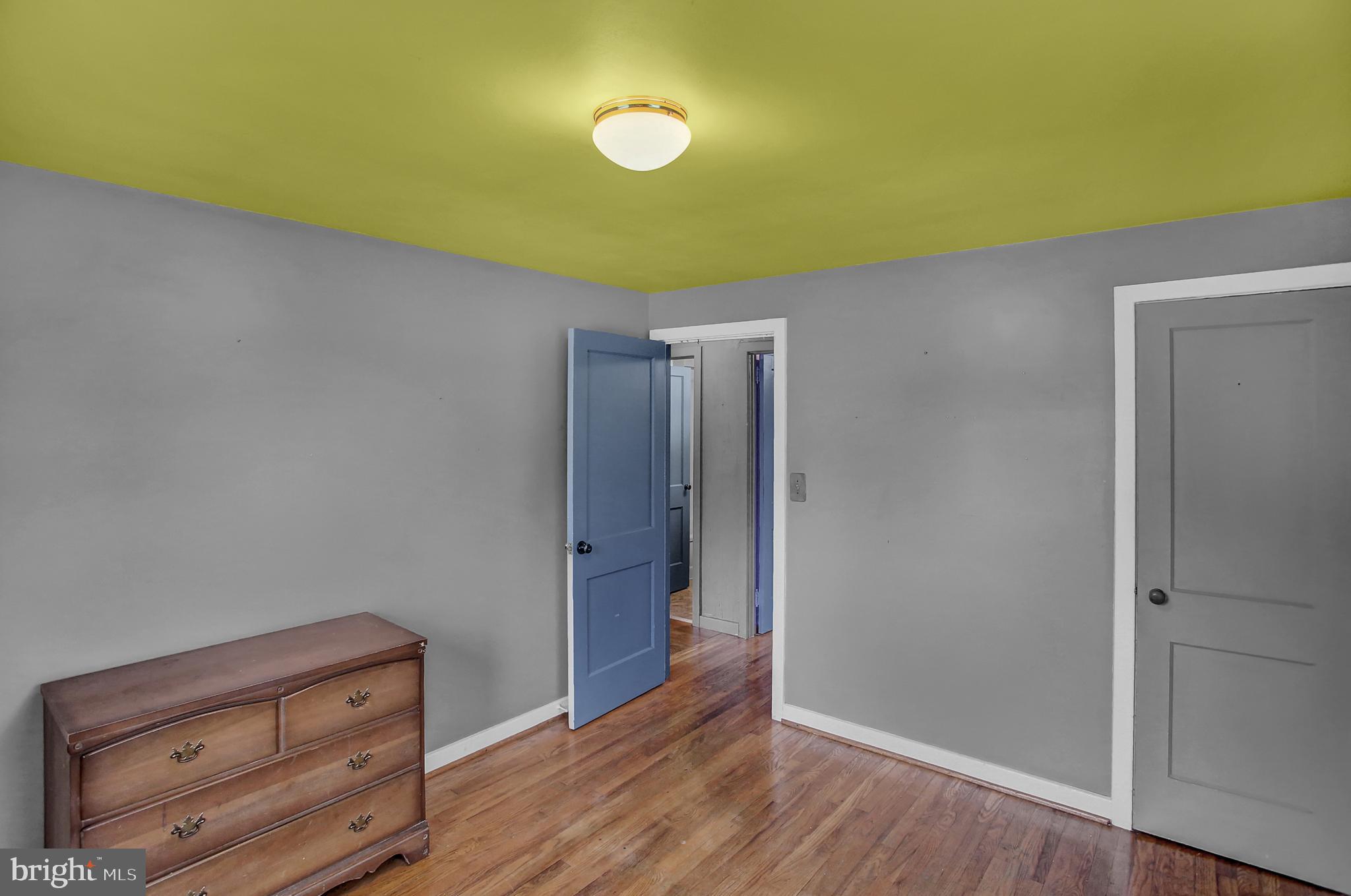 WOODLAND VIEW - Residential