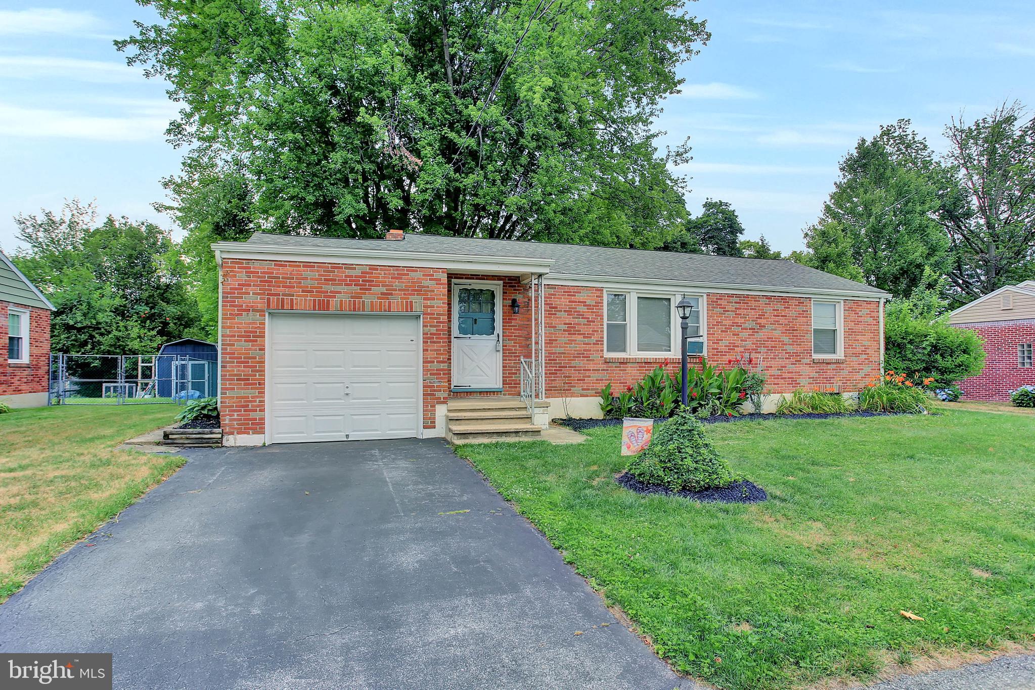 WOODLAND VIEW - Residential