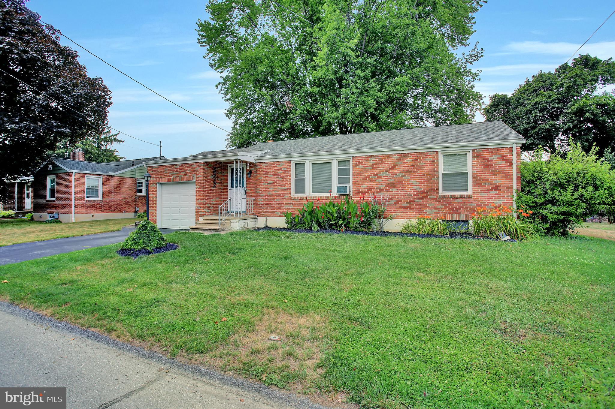 WOODLAND VIEW - Residential
