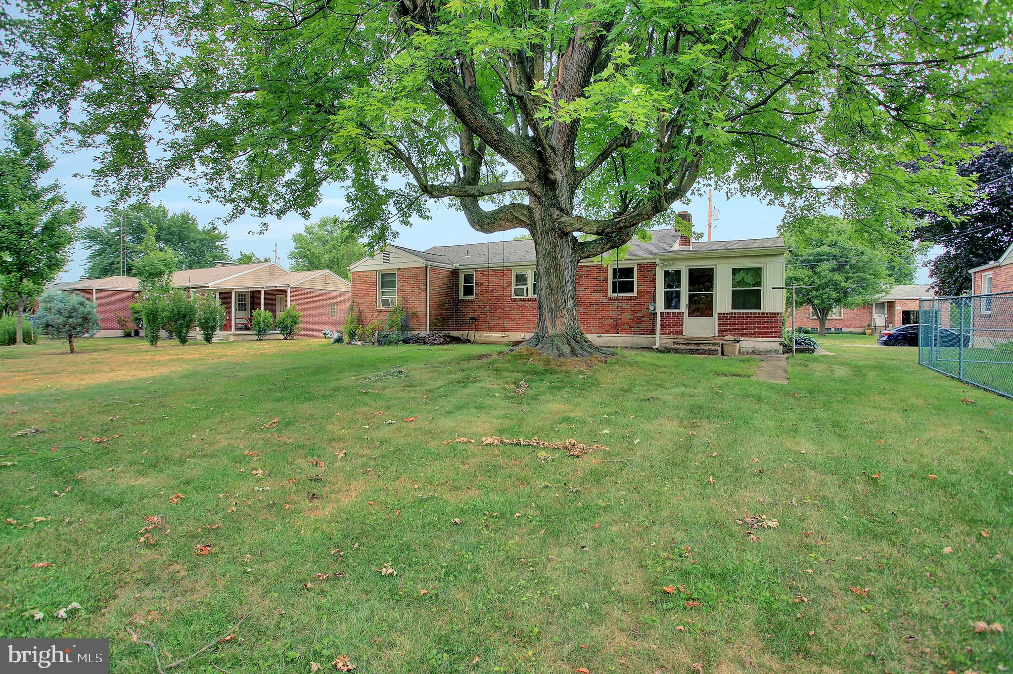 WOODLAND VIEW - Residential