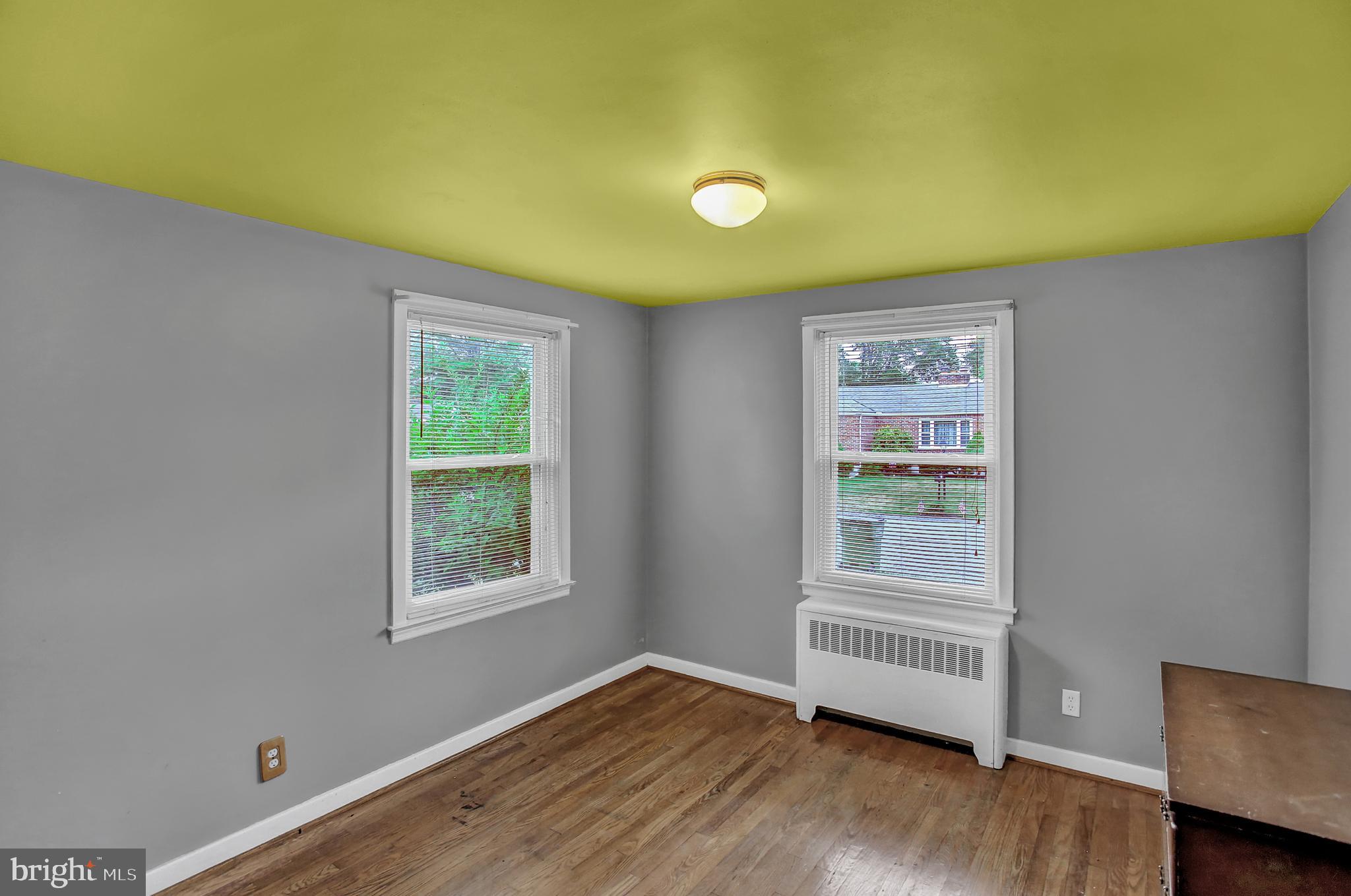 WOODLAND VIEW - Residential
