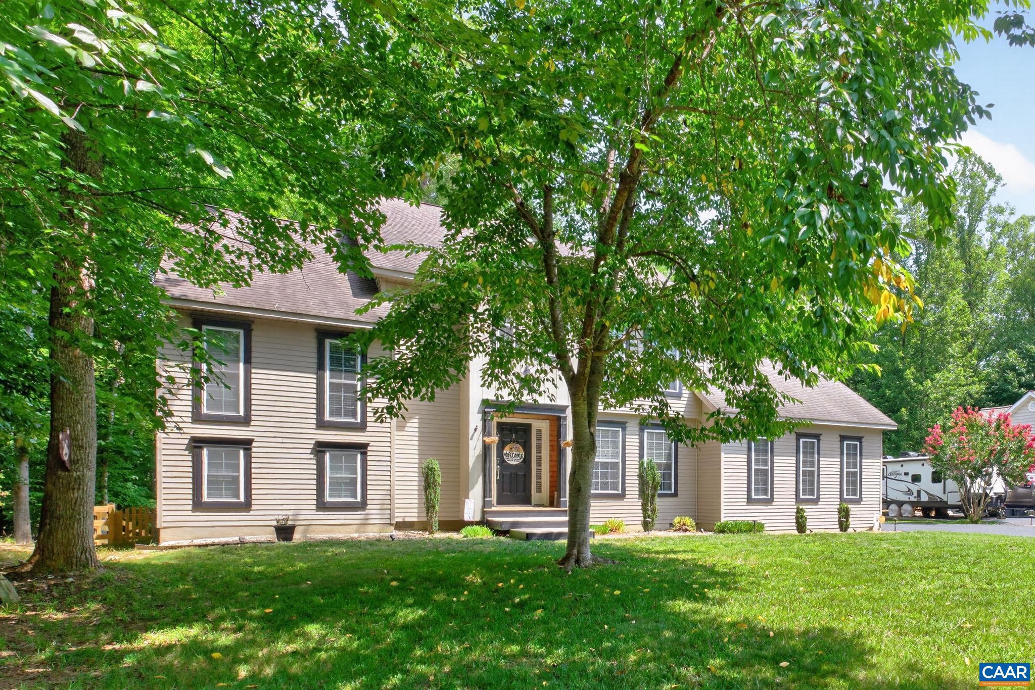 LAKE MONTICELLO - Residential