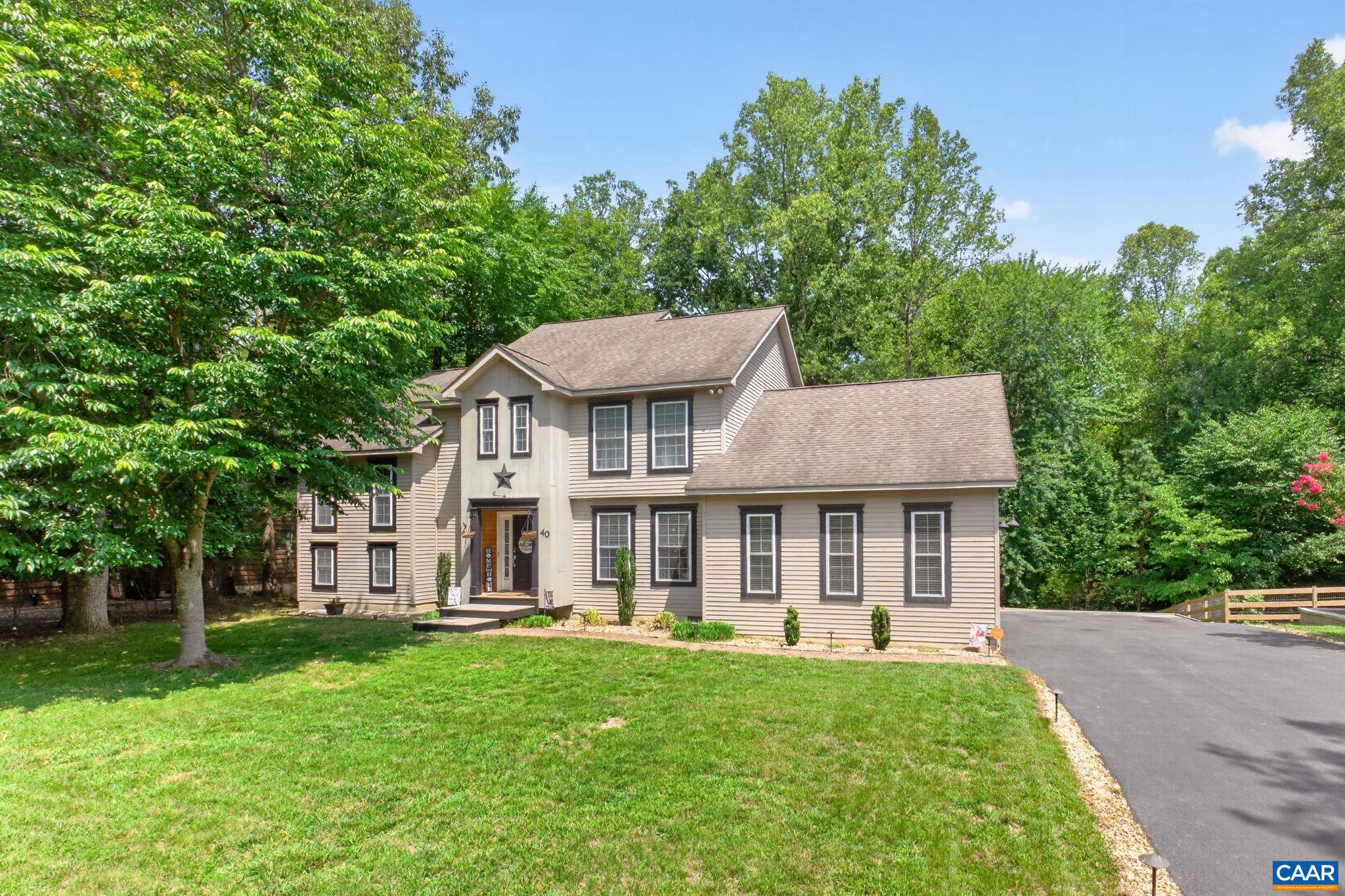 LAKE MONTICELLO - Residential