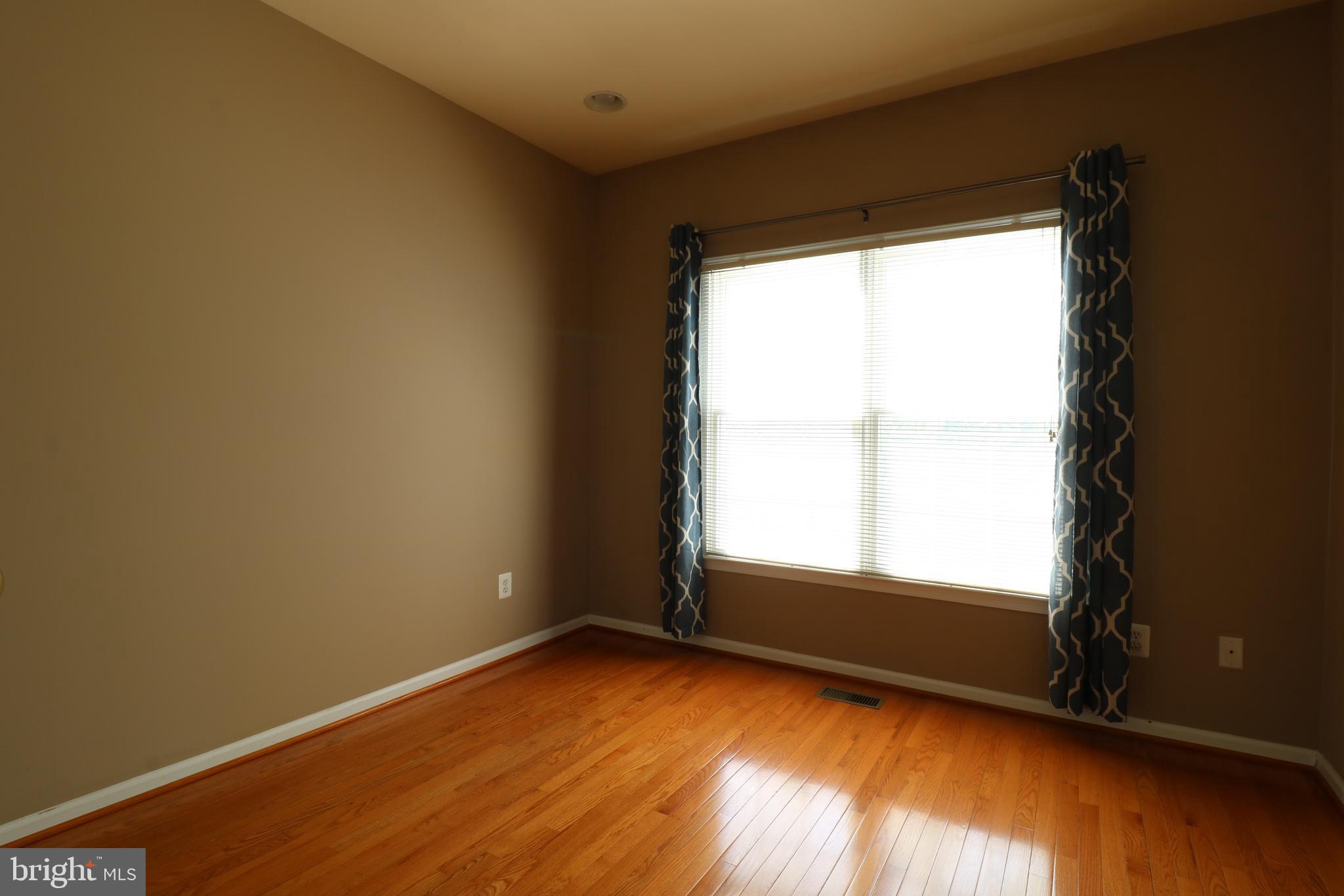 SOUTH RIDING - Residential Lease