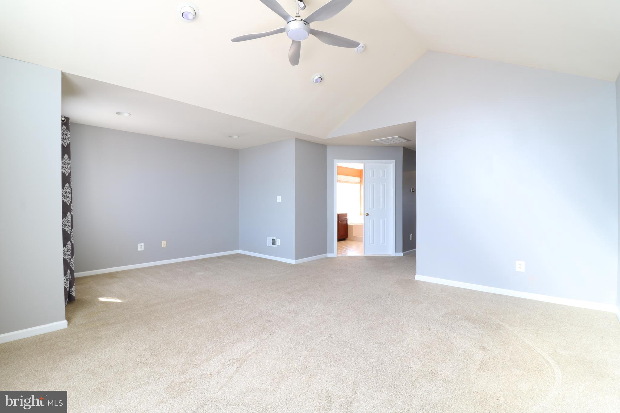 SOUTH RIDING - Residential Lease