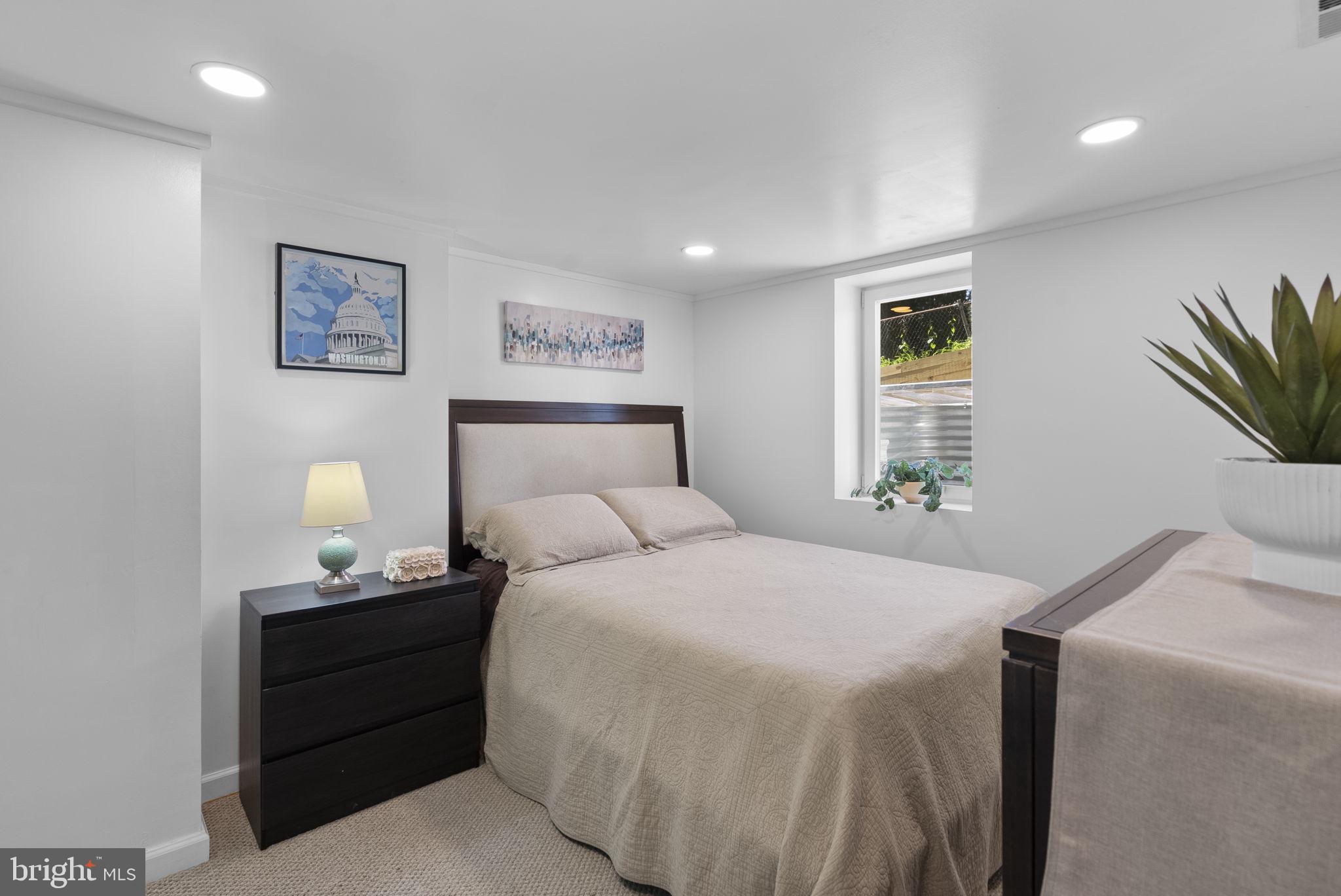VEIRS MILL VILLAGE - Residential