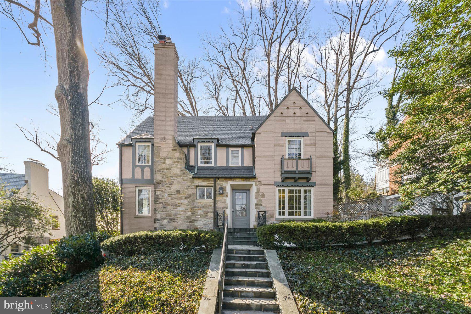 WESLEY HEIGHTS - Residential